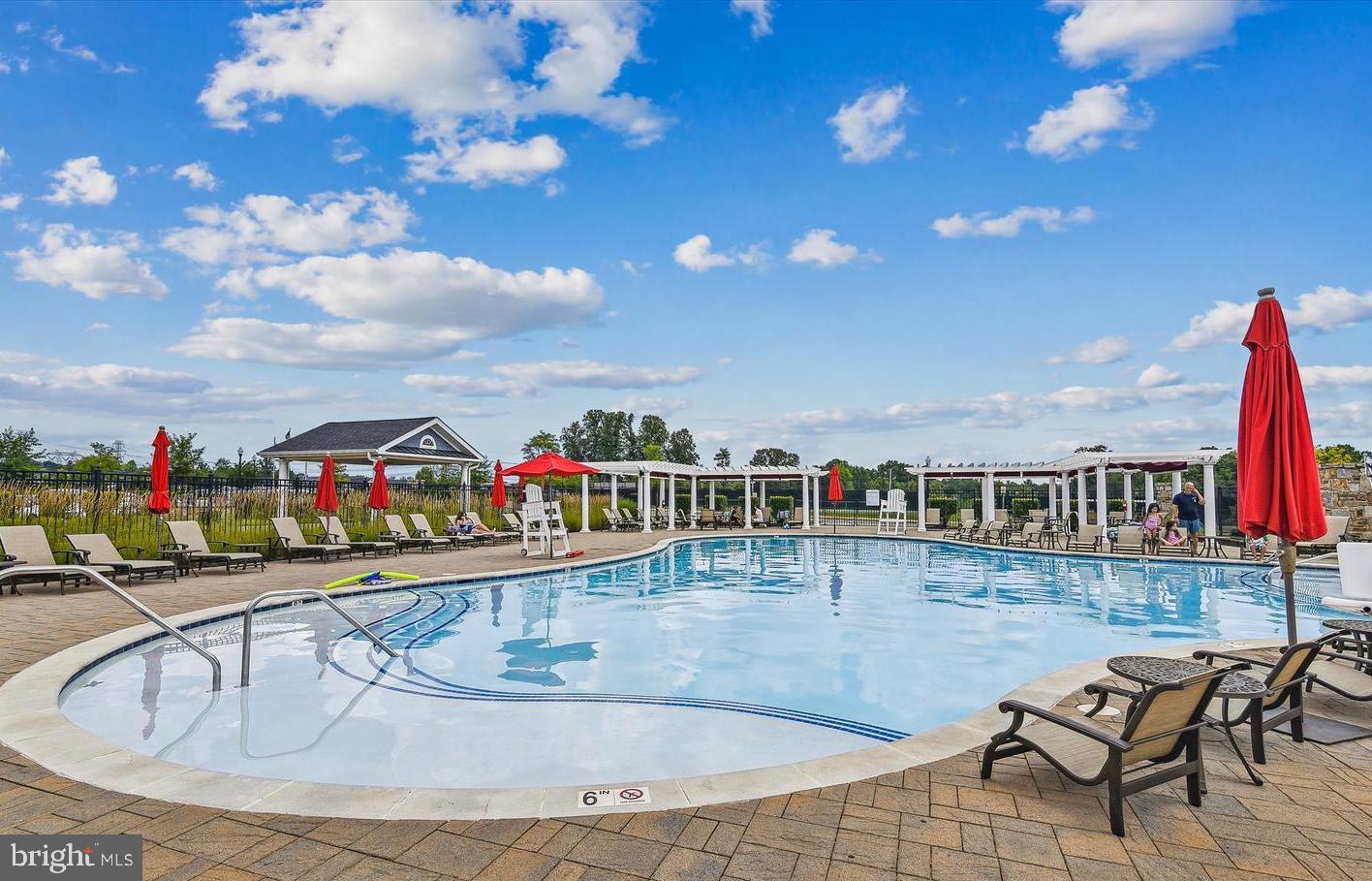 TWO RIVERS - Residential