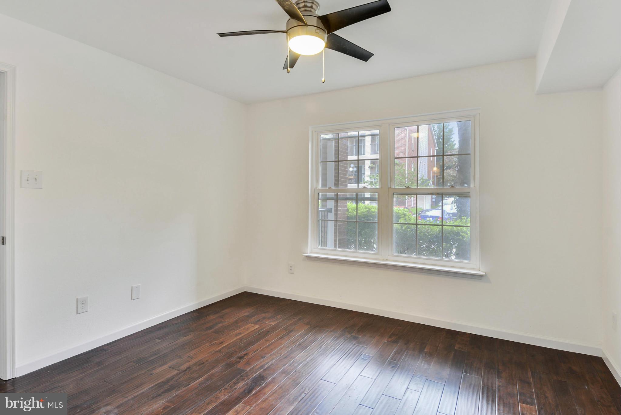 POINTE AT PARK CENTER - Residential