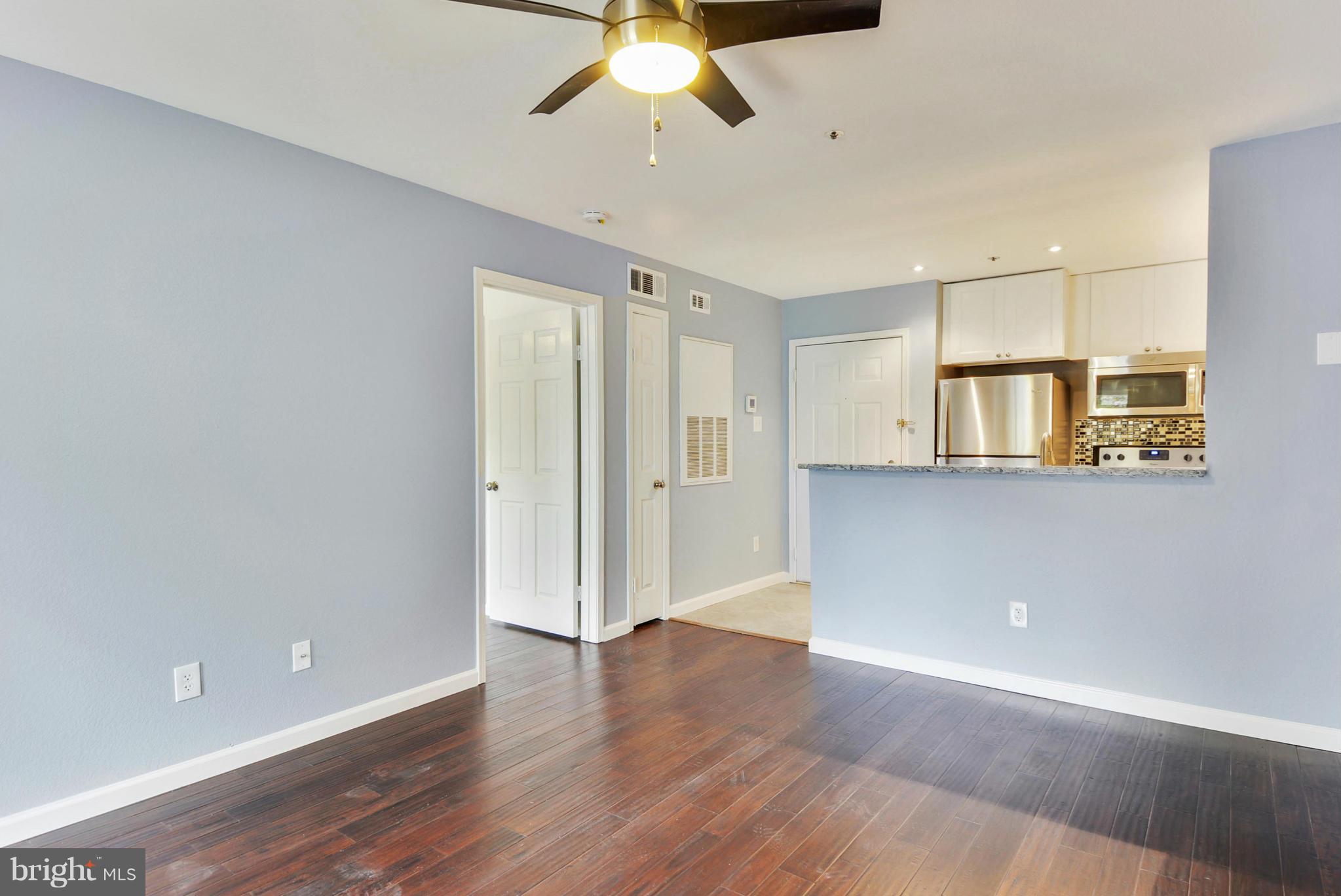 POINTE AT PARK CENTER - Residential