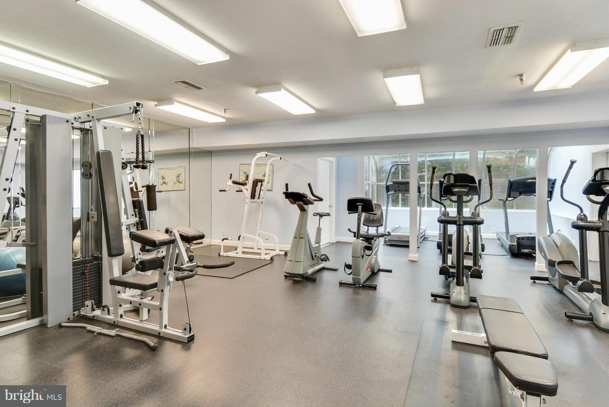 POINTE AT PARK CENTER - Residential