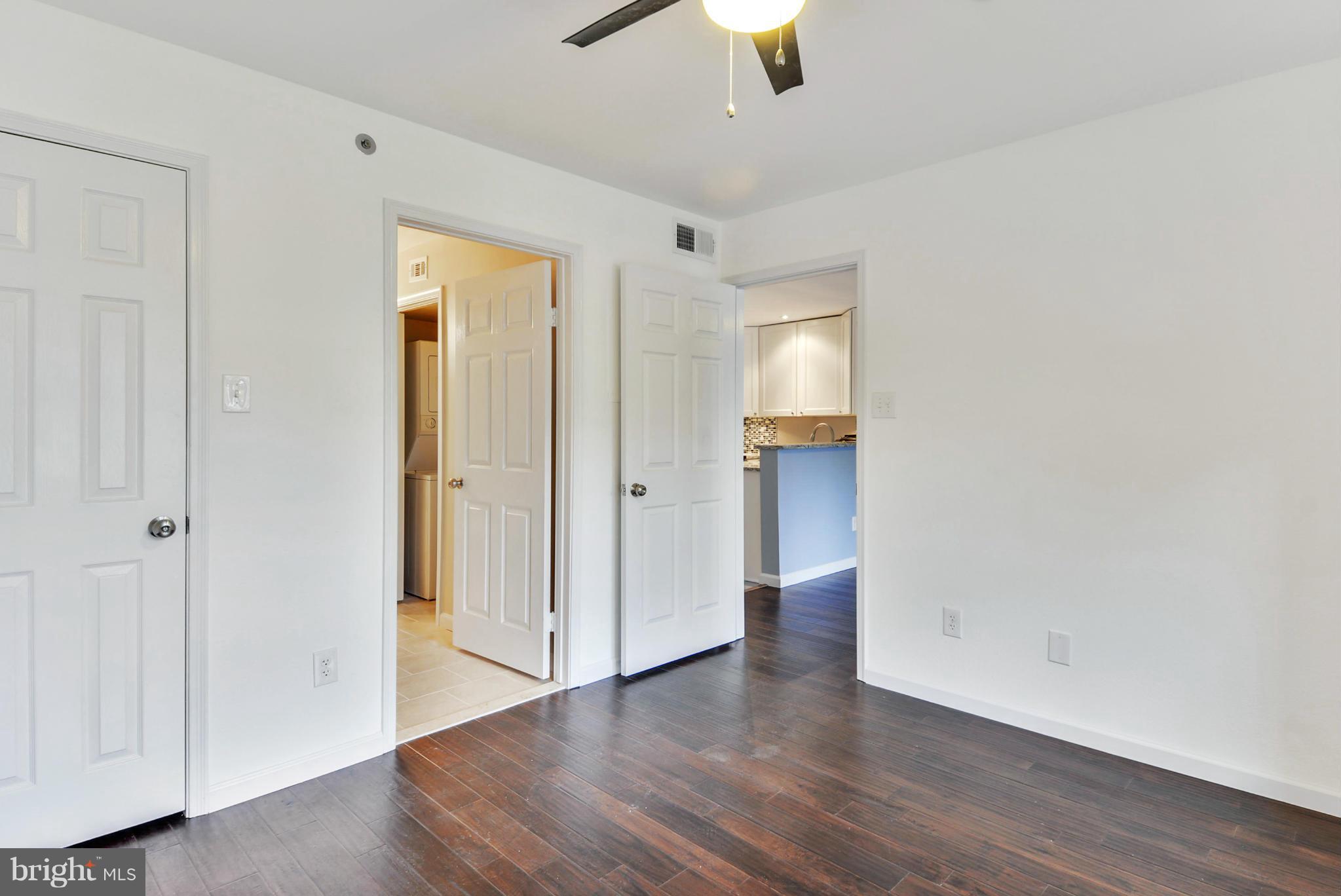 POINTE AT PARK CENTER - Residential