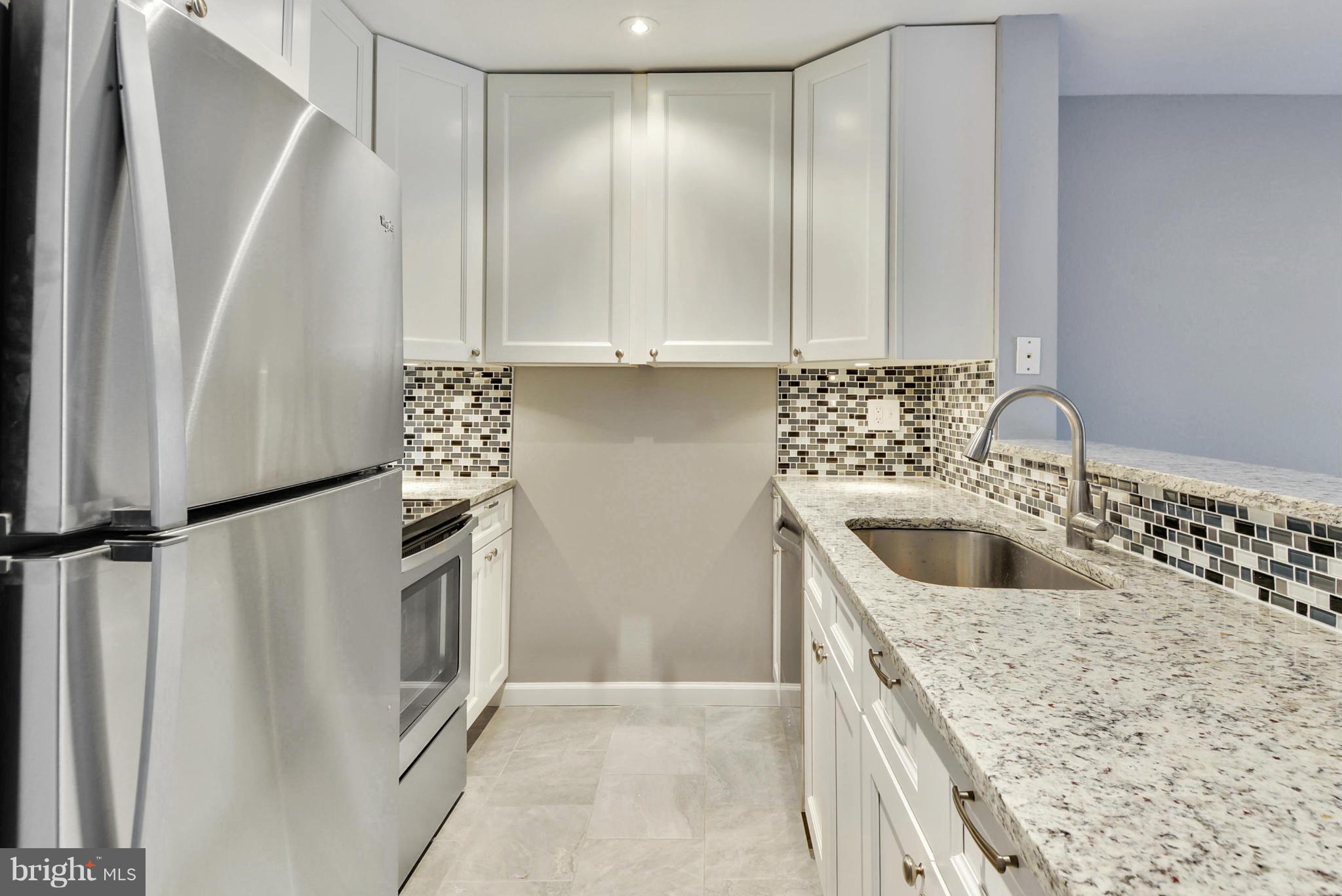 POINTE AT PARK CENTER - Residential