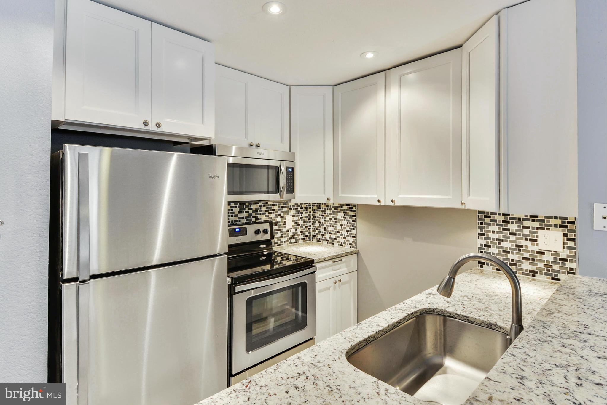 POINTE AT PARK CENTER - Residential