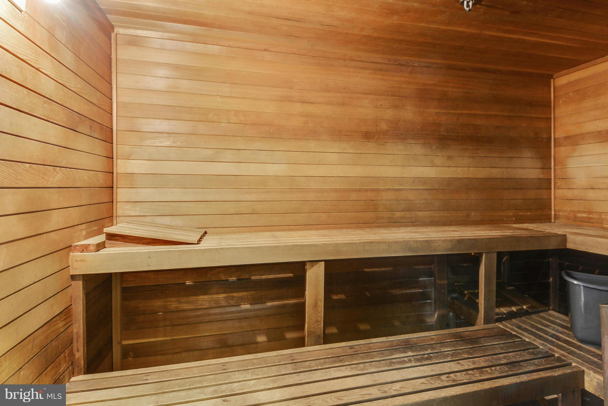 POINTE AT PARK CENTER - Residential