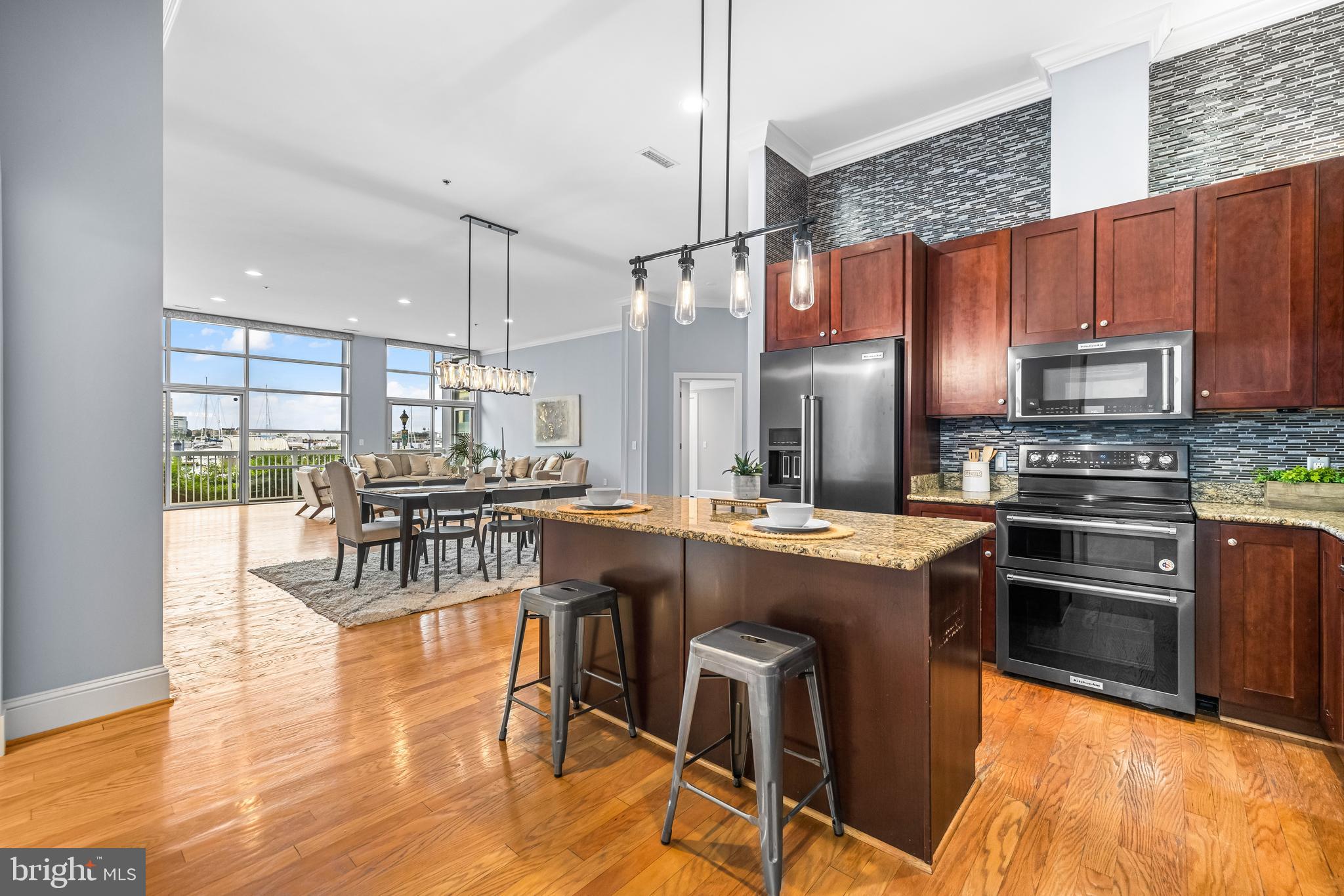 THE BEACON - Residential