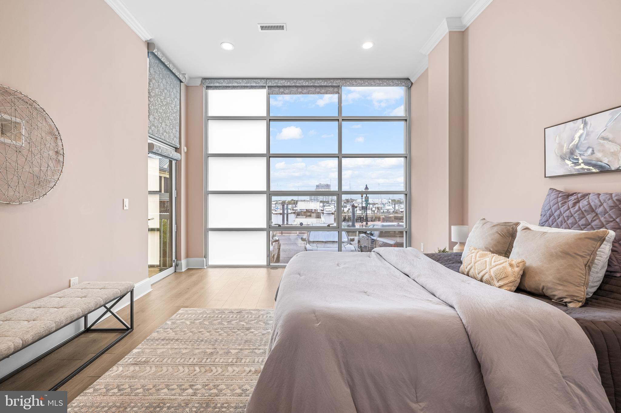 THE BEACON - Residential