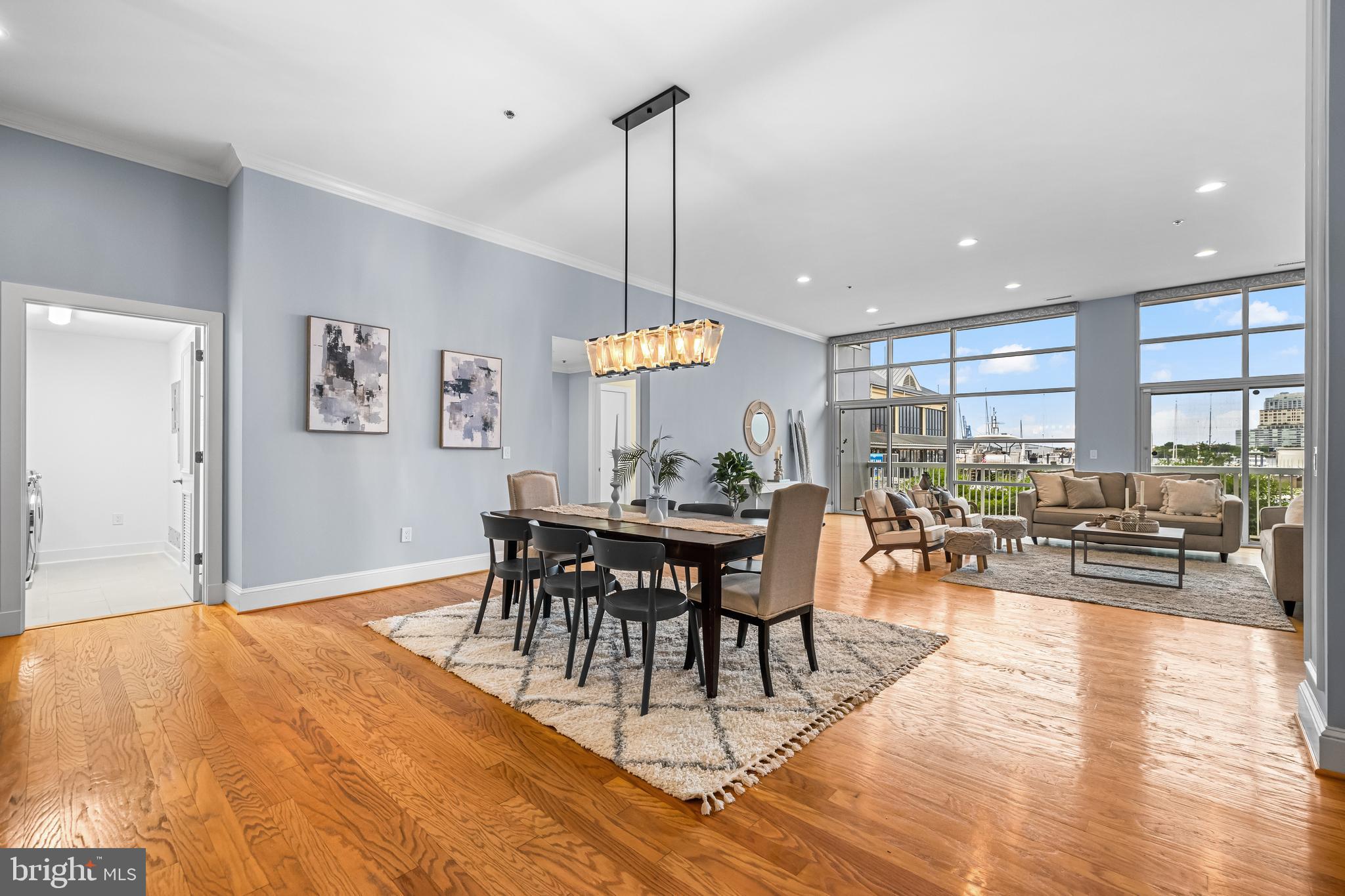 THE BEACON - Residential