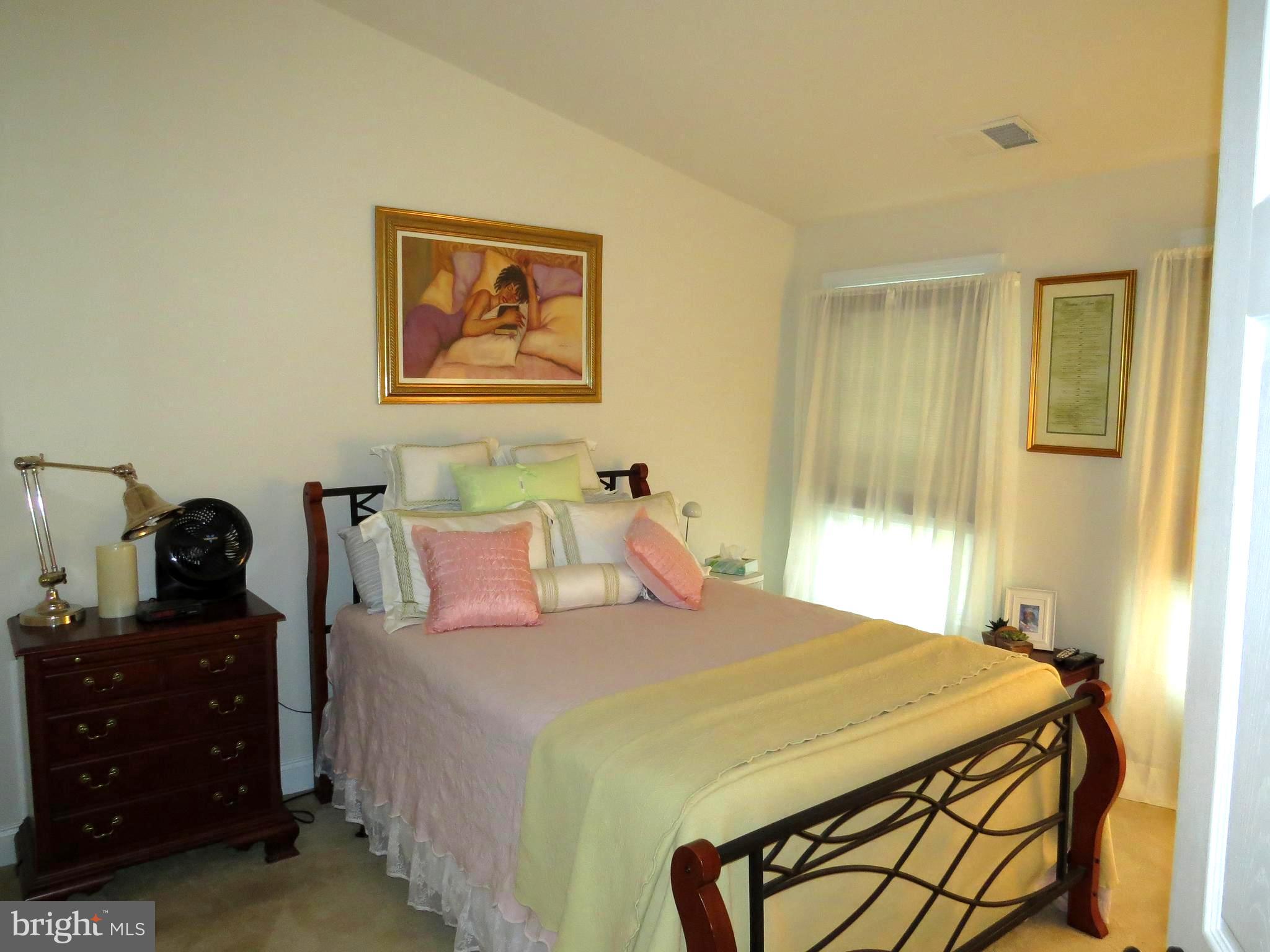 MARLBORO RIDGE - Residential