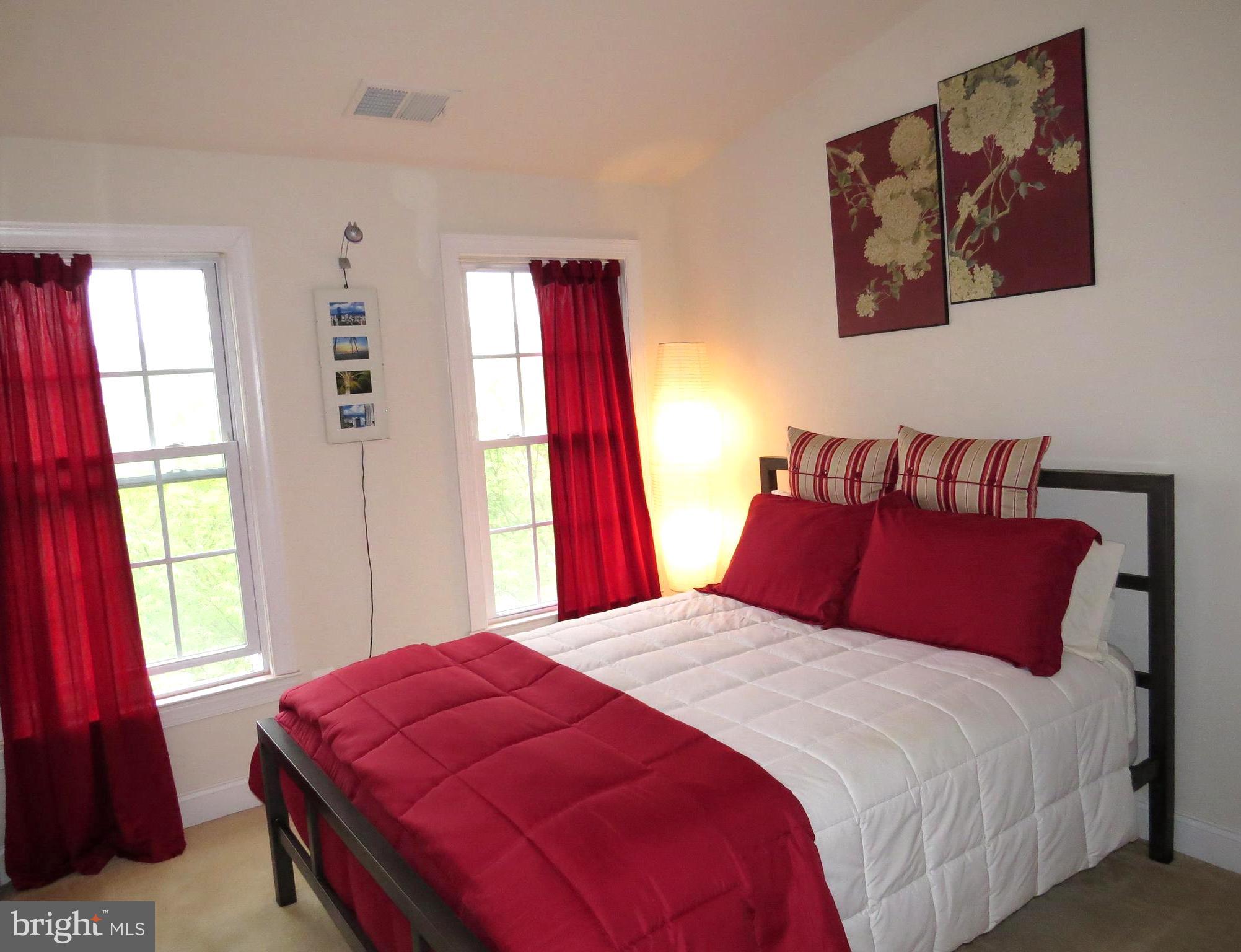 MARLBORO RIDGE - Residential