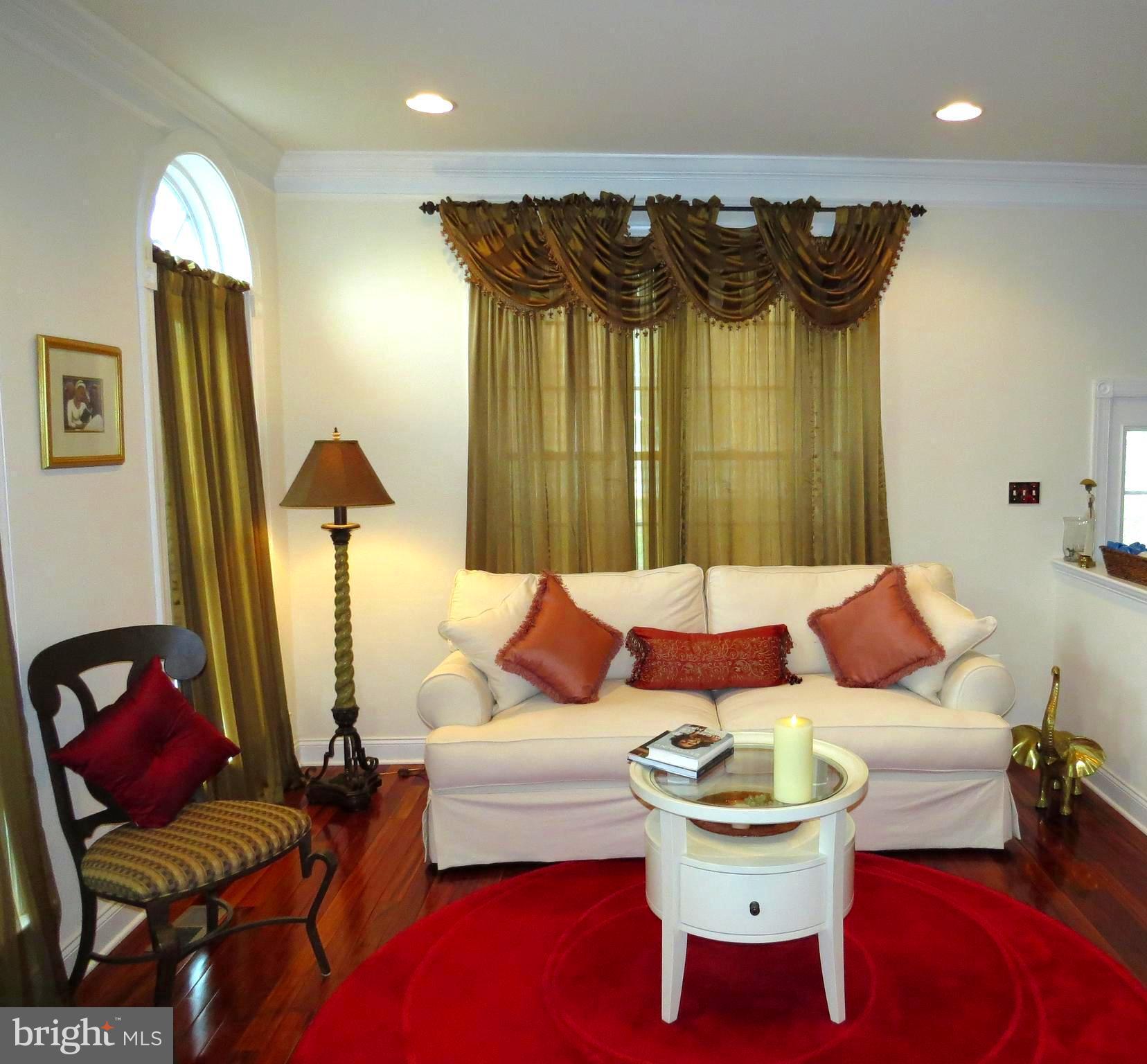 MARLBORO RIDGE - Residential