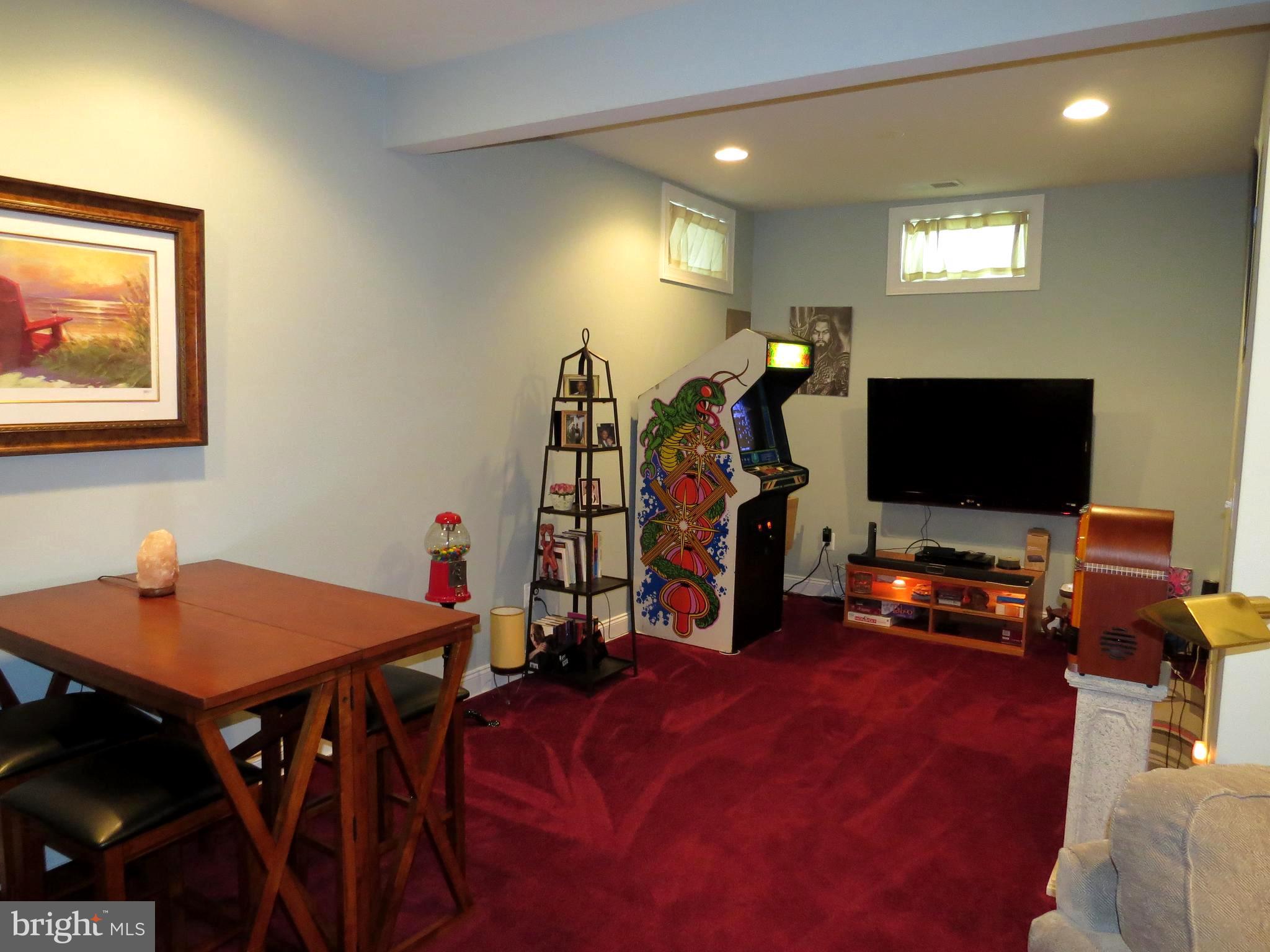 MARLBORO RIDGE - Residential