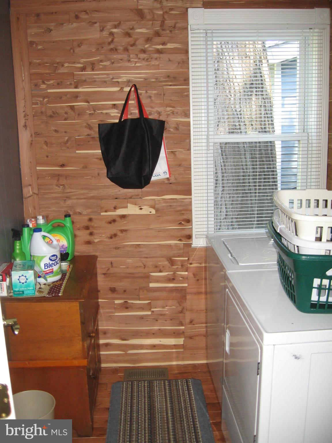 COBB ISLAND - Residential Lease