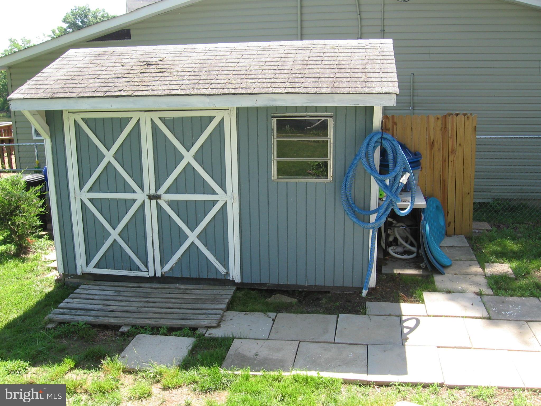 COBB ISLAND - Residential Lease