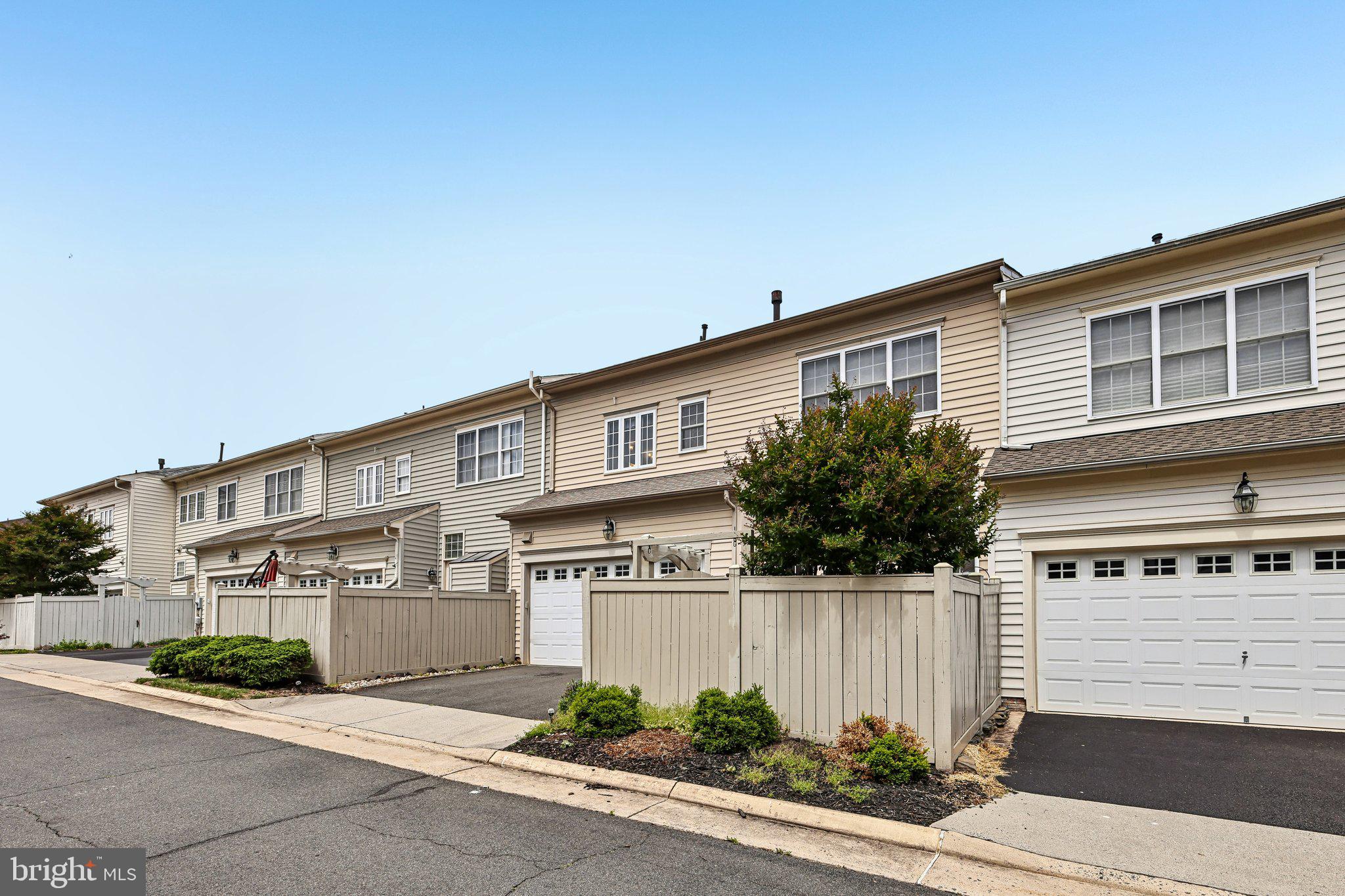 AVONLEA - Residential