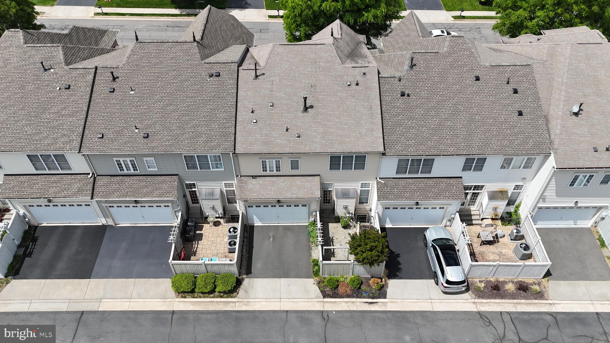 24896 CASTLETON DRIVE