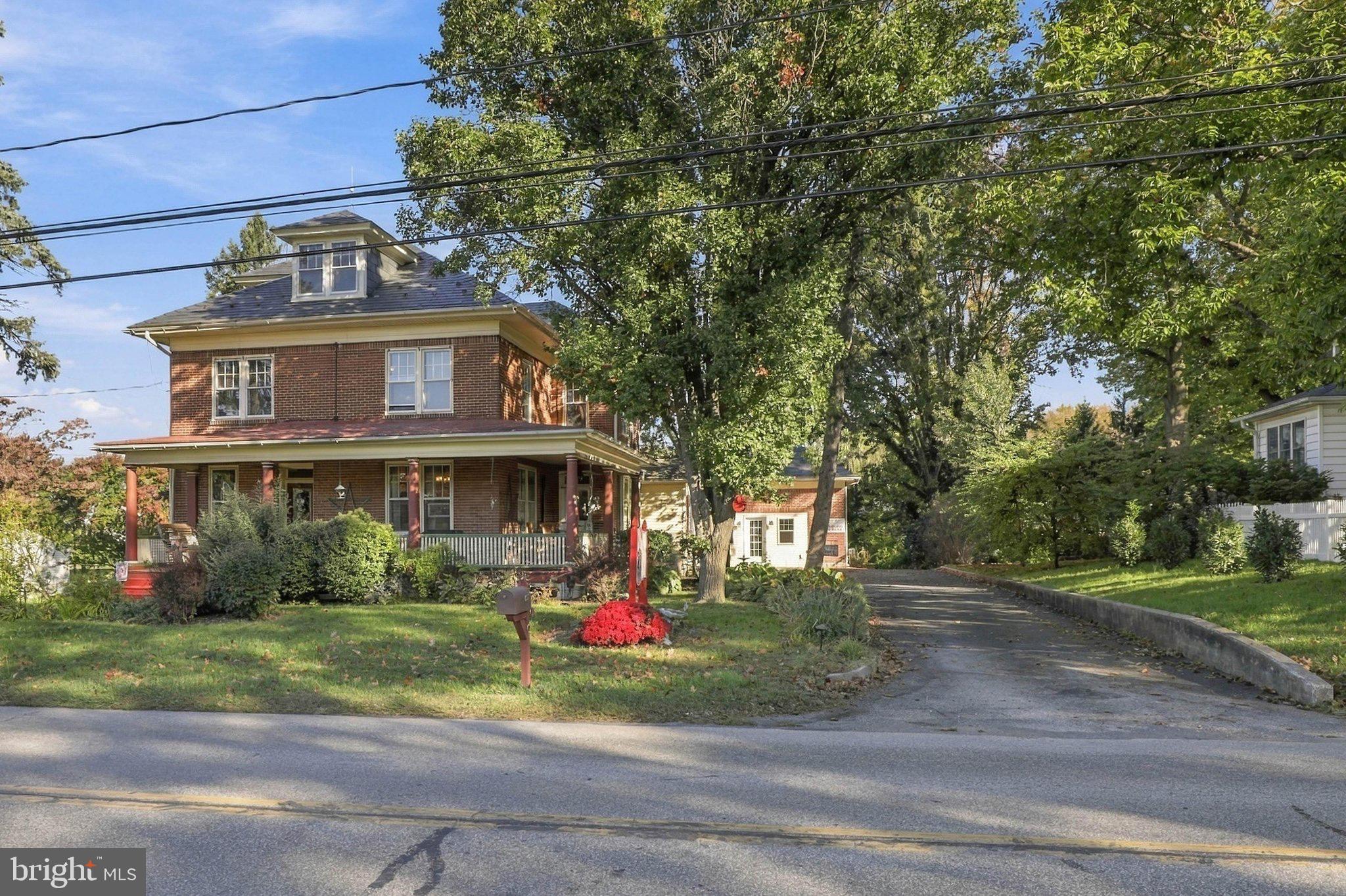 837 VILLAGE ROAD