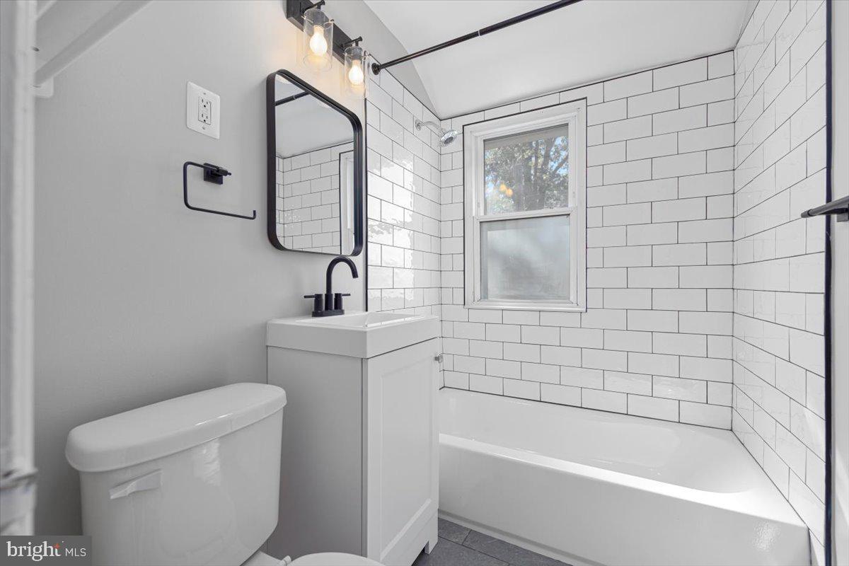 GREEN VALLEY - Residential Lease