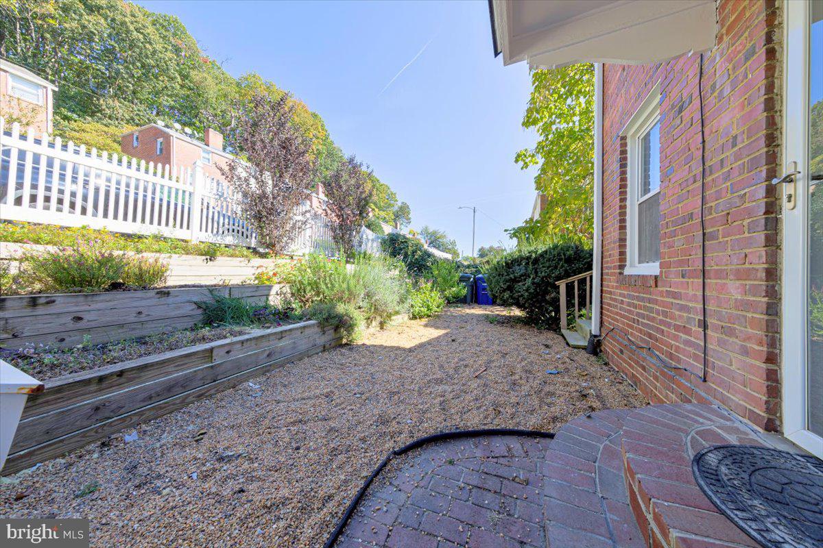 GREEN VALLEY - Residential Lease