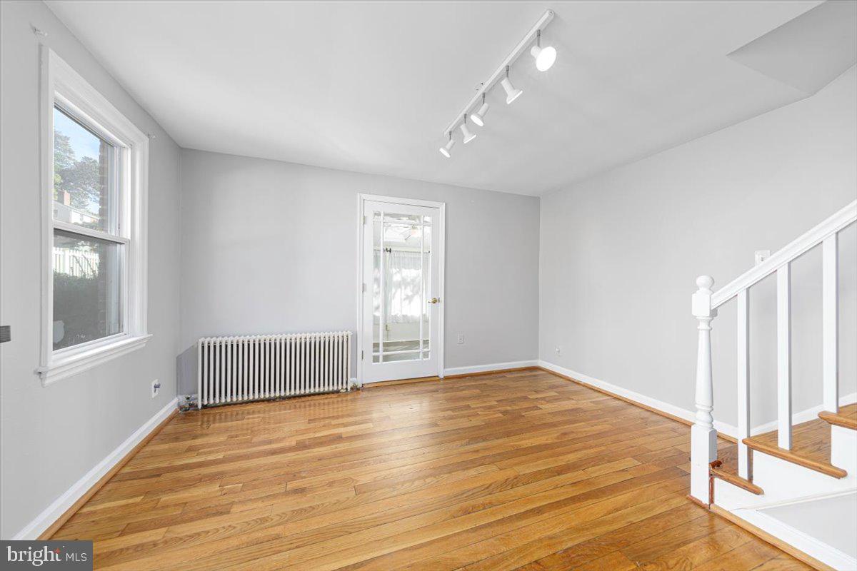 GREEN VALLEY - Residential Lease