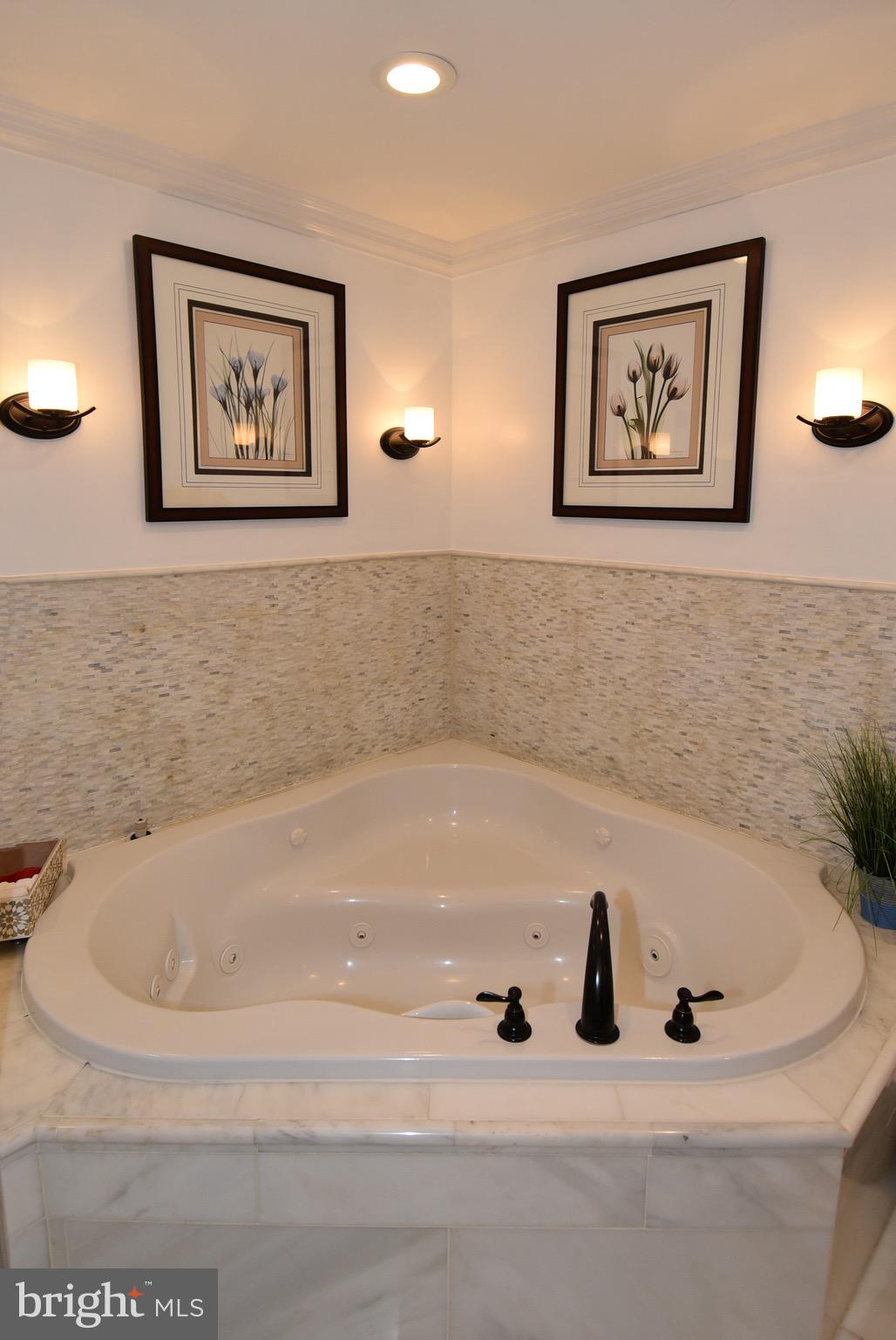 FERNWOOD - Residential Lease