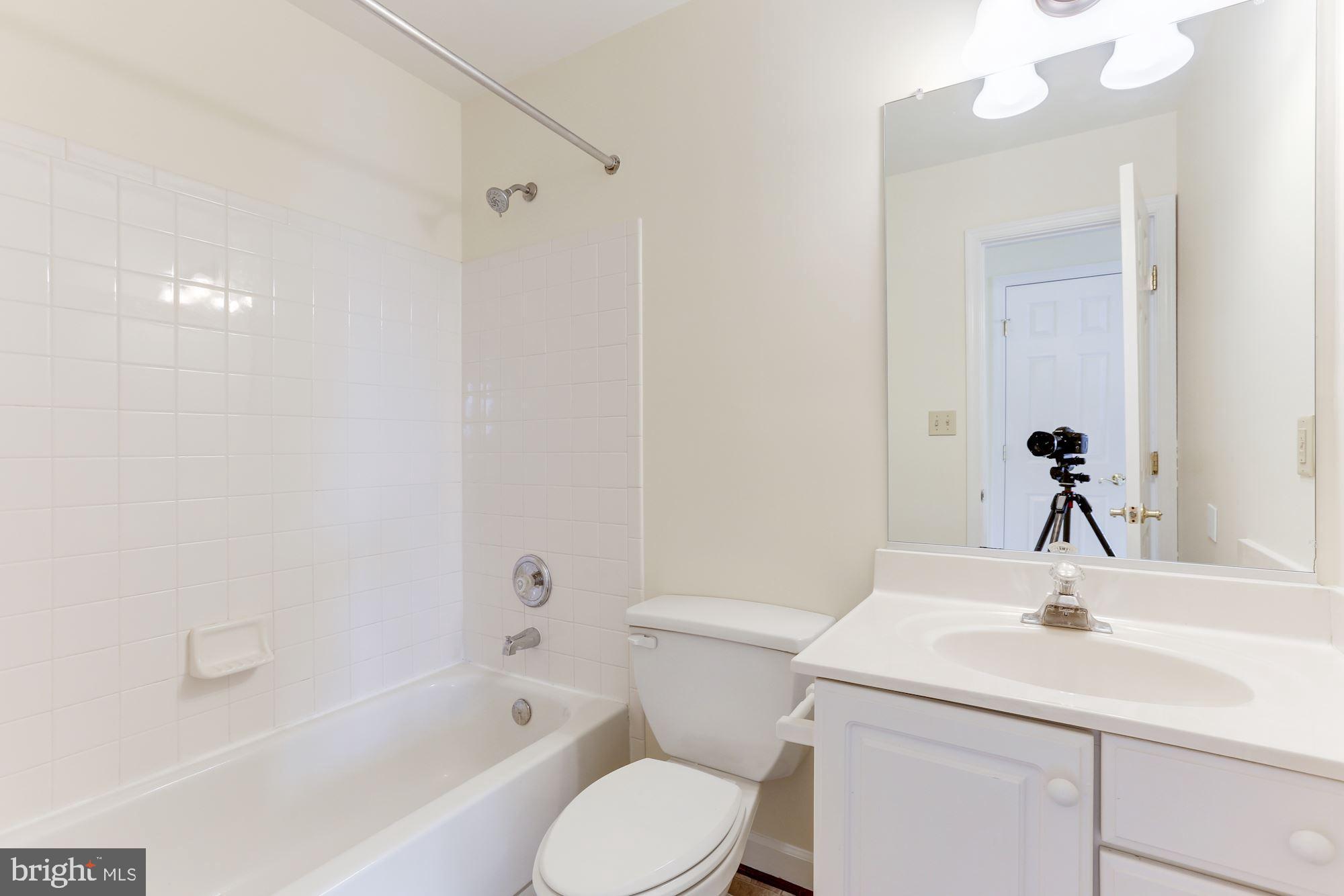 LOWES ISLAND - Residential