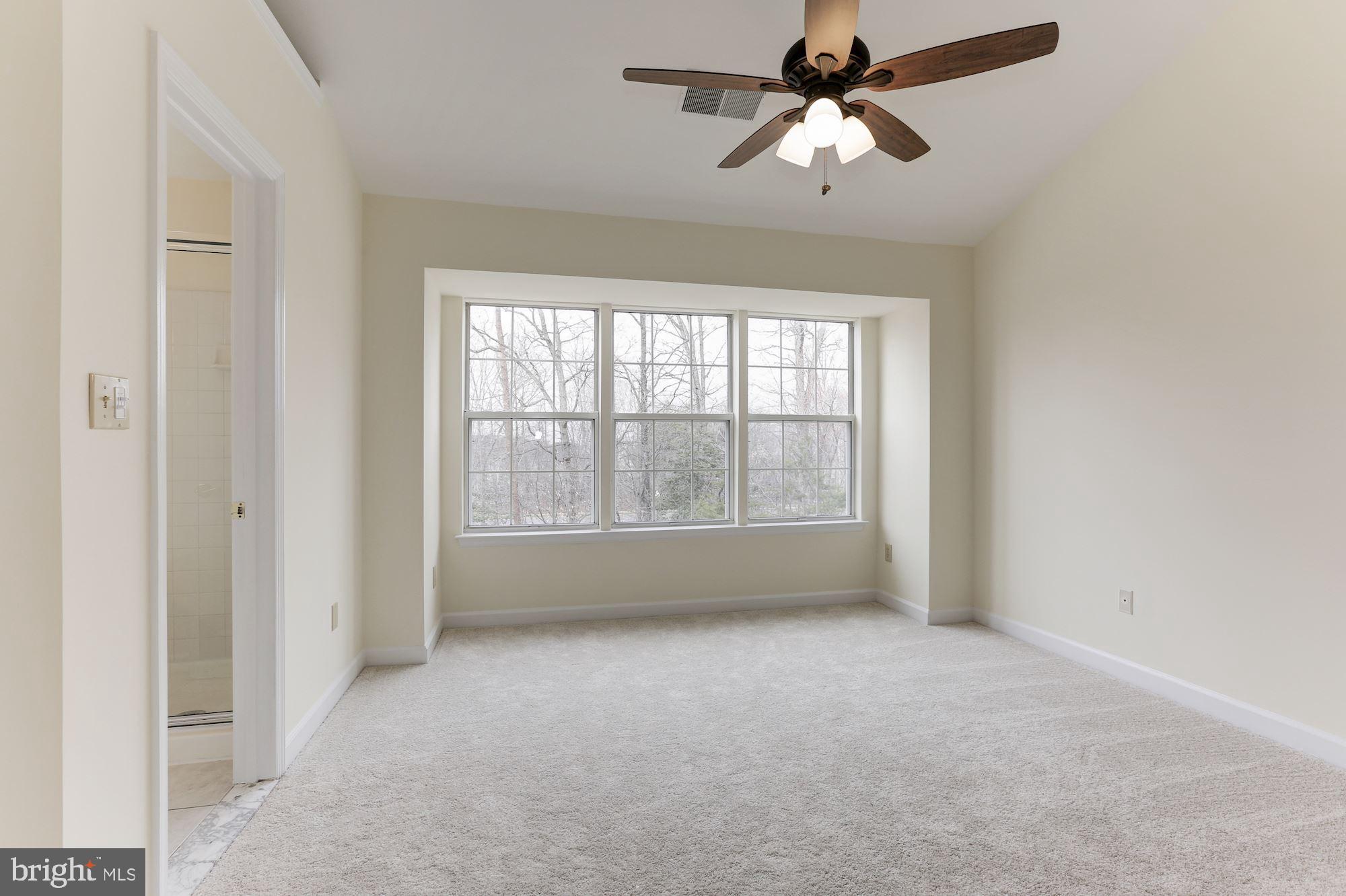 LOWES ISLAND - Residential