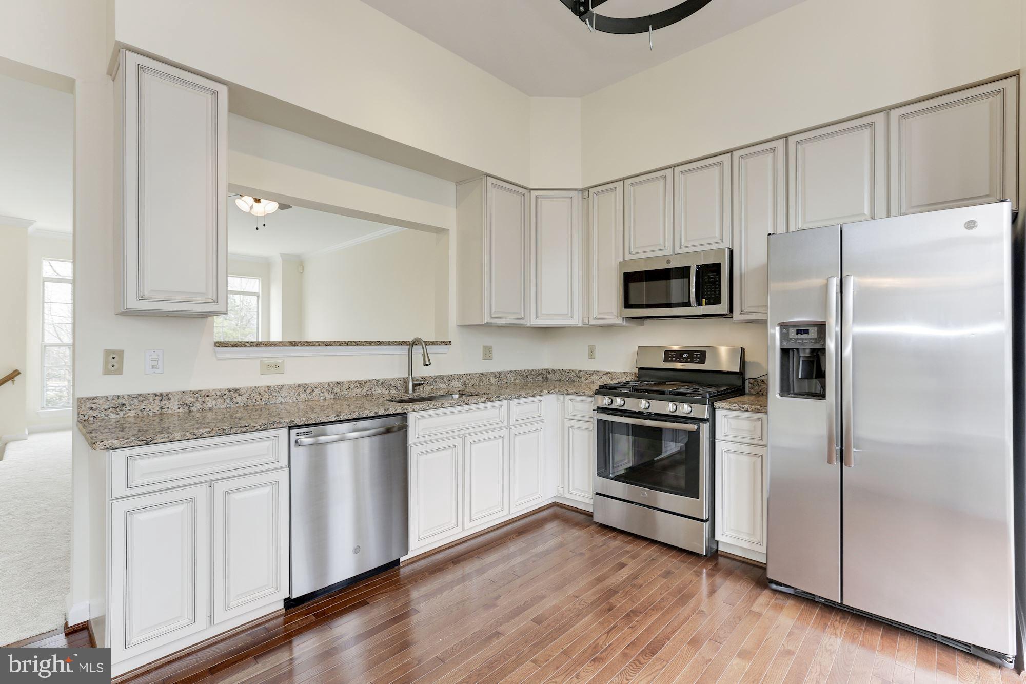 LOWES ISLAND - Residential