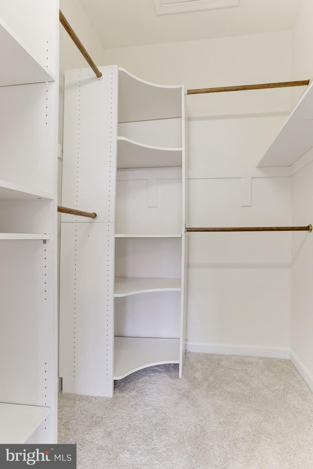 LOWES ISLAND - Residential