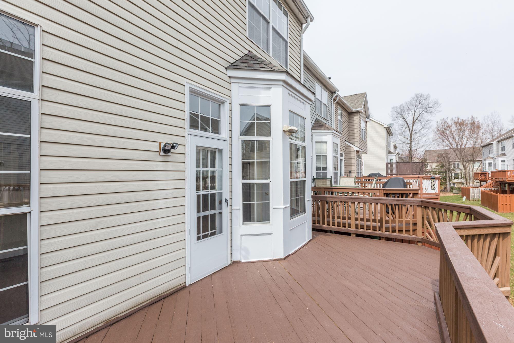 LOWES ISLAND - Residential