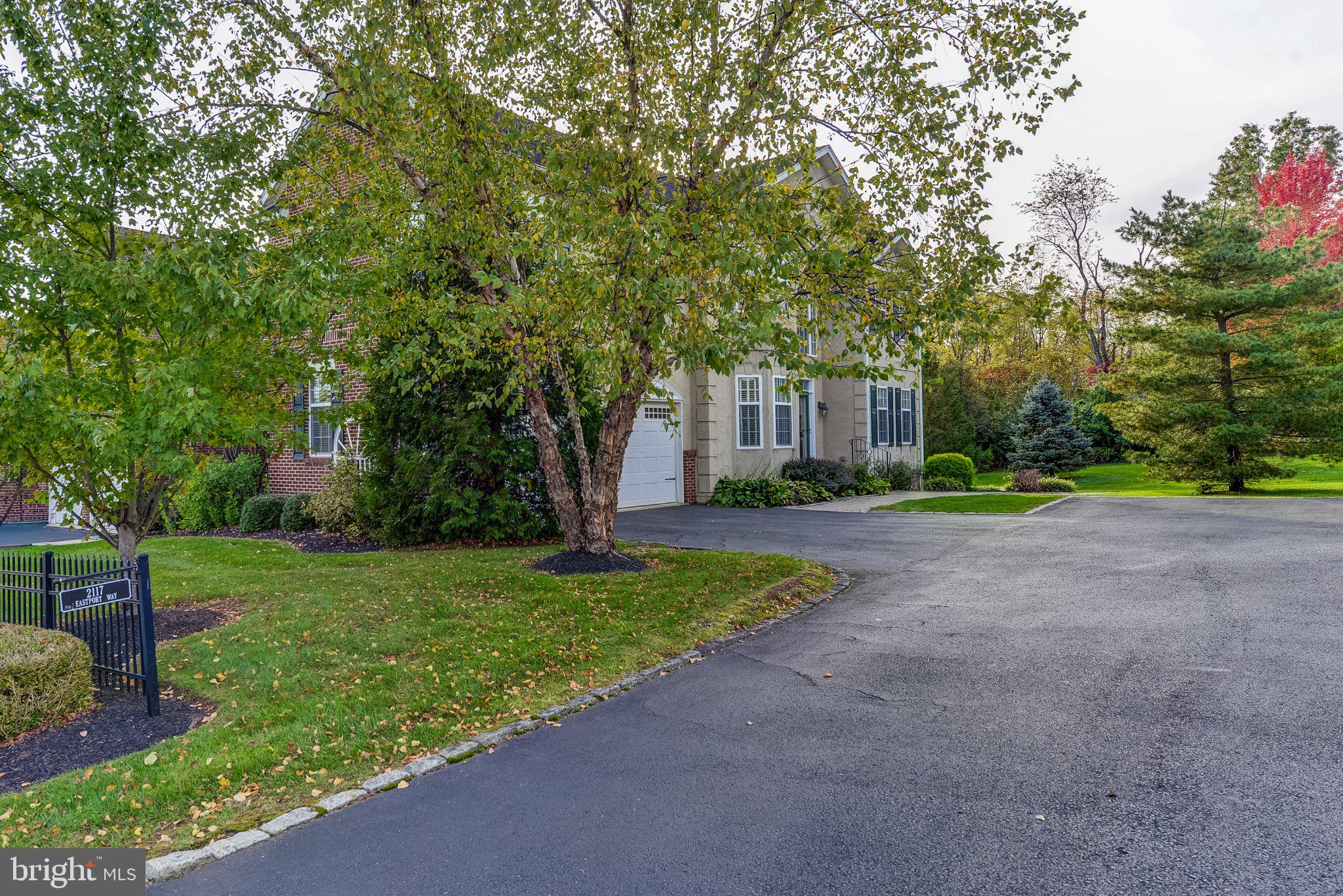 2117 EASTPORT WAY