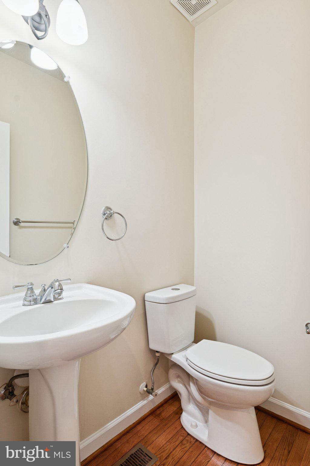 WINDSOR MILL - Residential