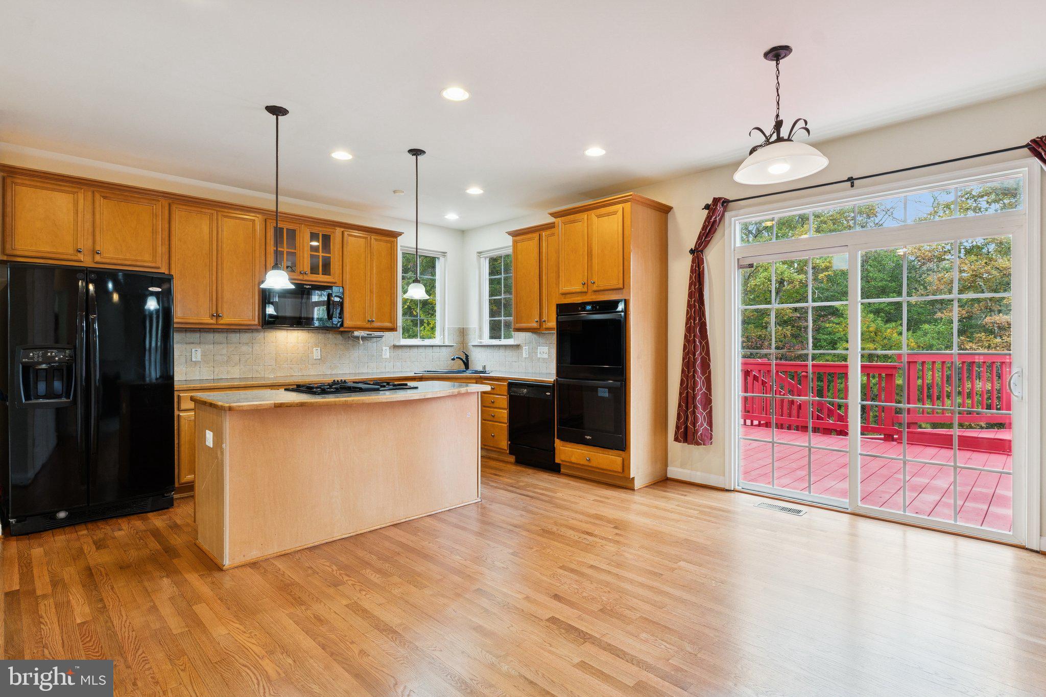 2086 DOWNSHIRE COURT