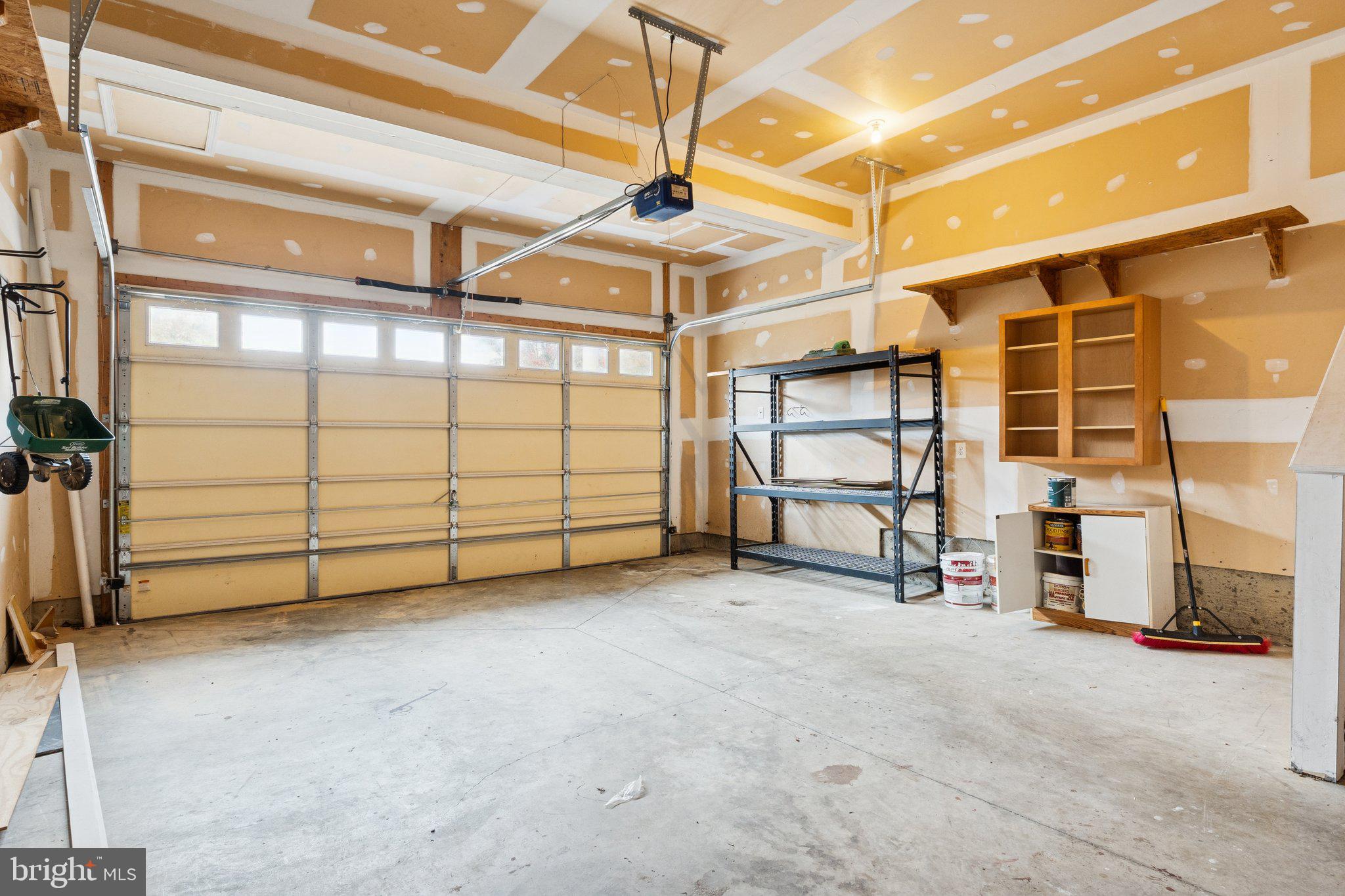 WINDSOR MILL - Residential