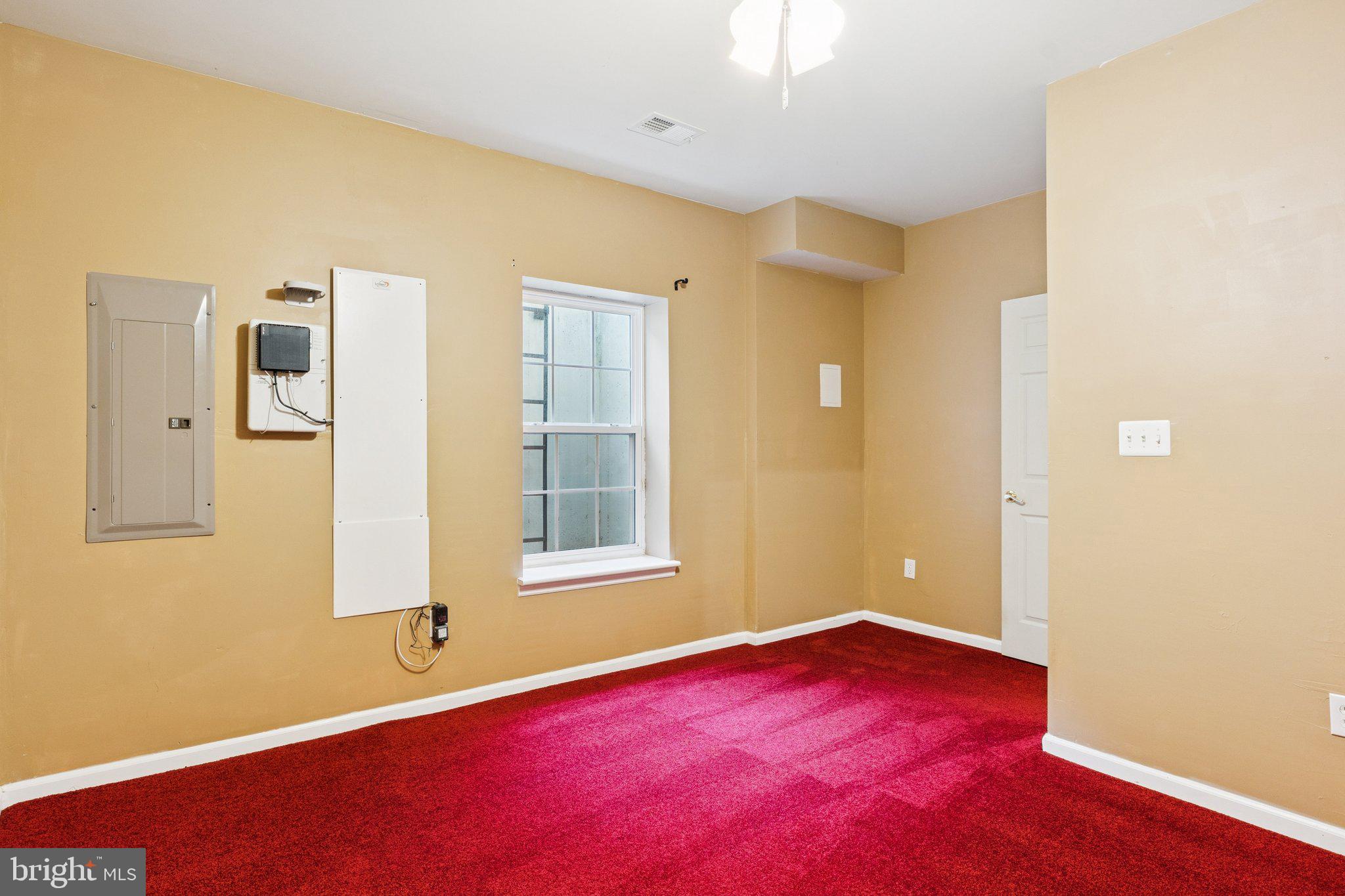 WINDSOR MILL - Residential