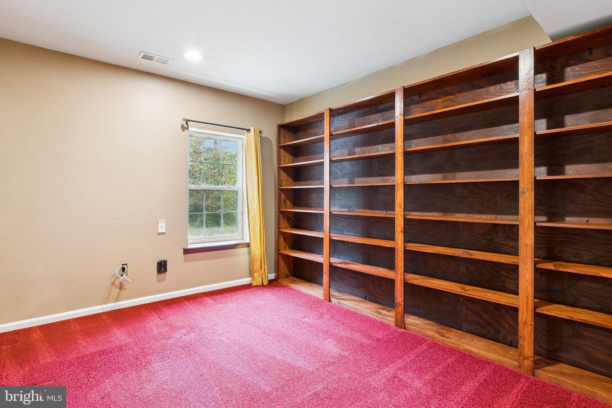 WINDSOR MILL - Residential