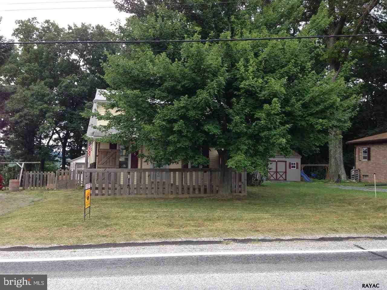 Cape Cod Home waiting for your finishing touches. 3 Bed / 1.5 Baths sitting on 3/4 acre lot.