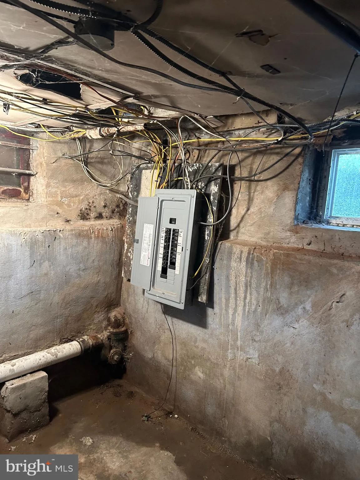 Philadelphia, Pennsylvania 19140, United States, 4 Bedrooms Bedrooms, ,1 BathroomBathrooms,Residential,Active,213080