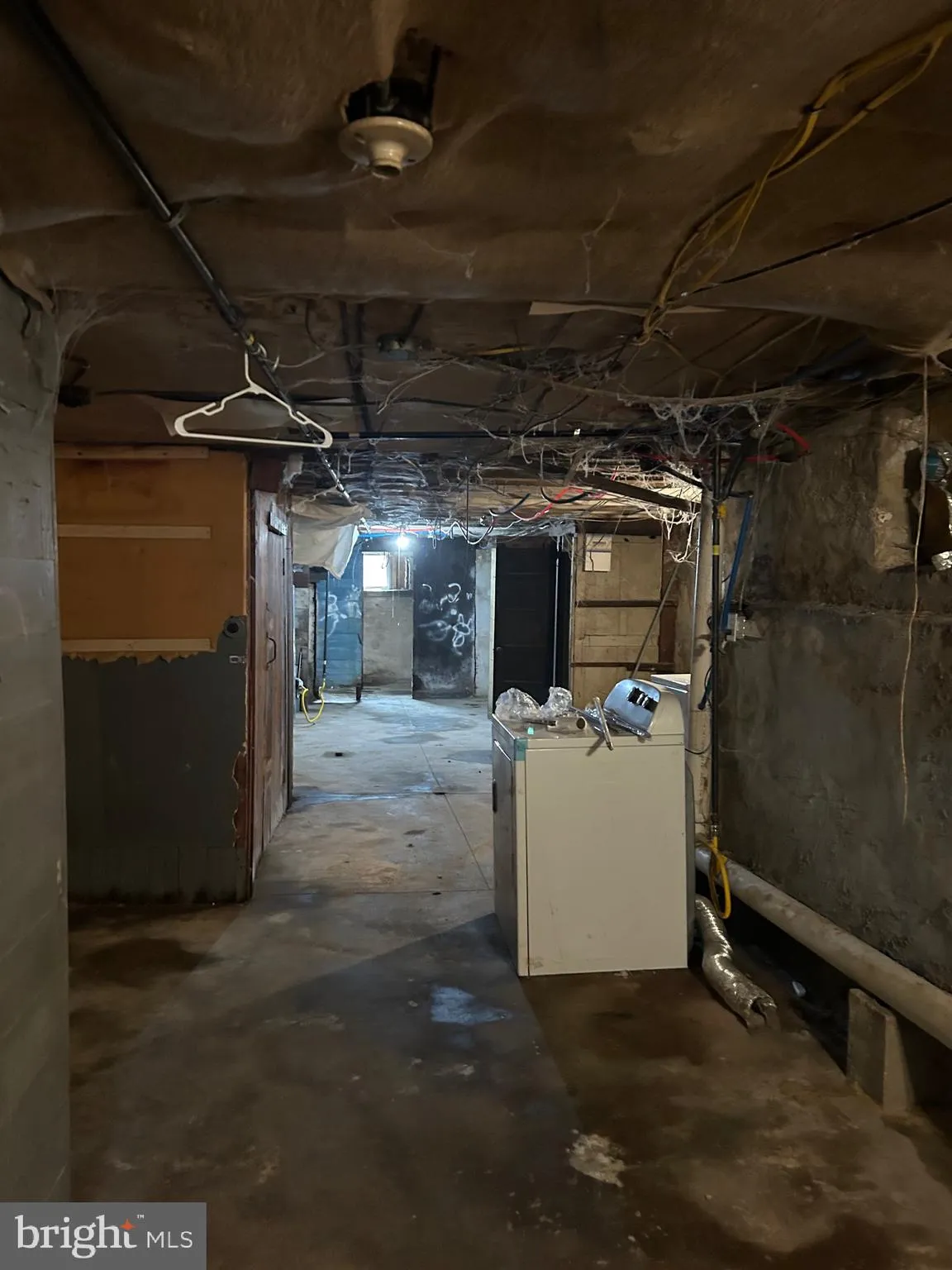 Philadelphia, Pennsylvania 19140, United States, 4 Bedrooms Bedrooms, ,1 BathroomBathrooms,Residential,Active,213080