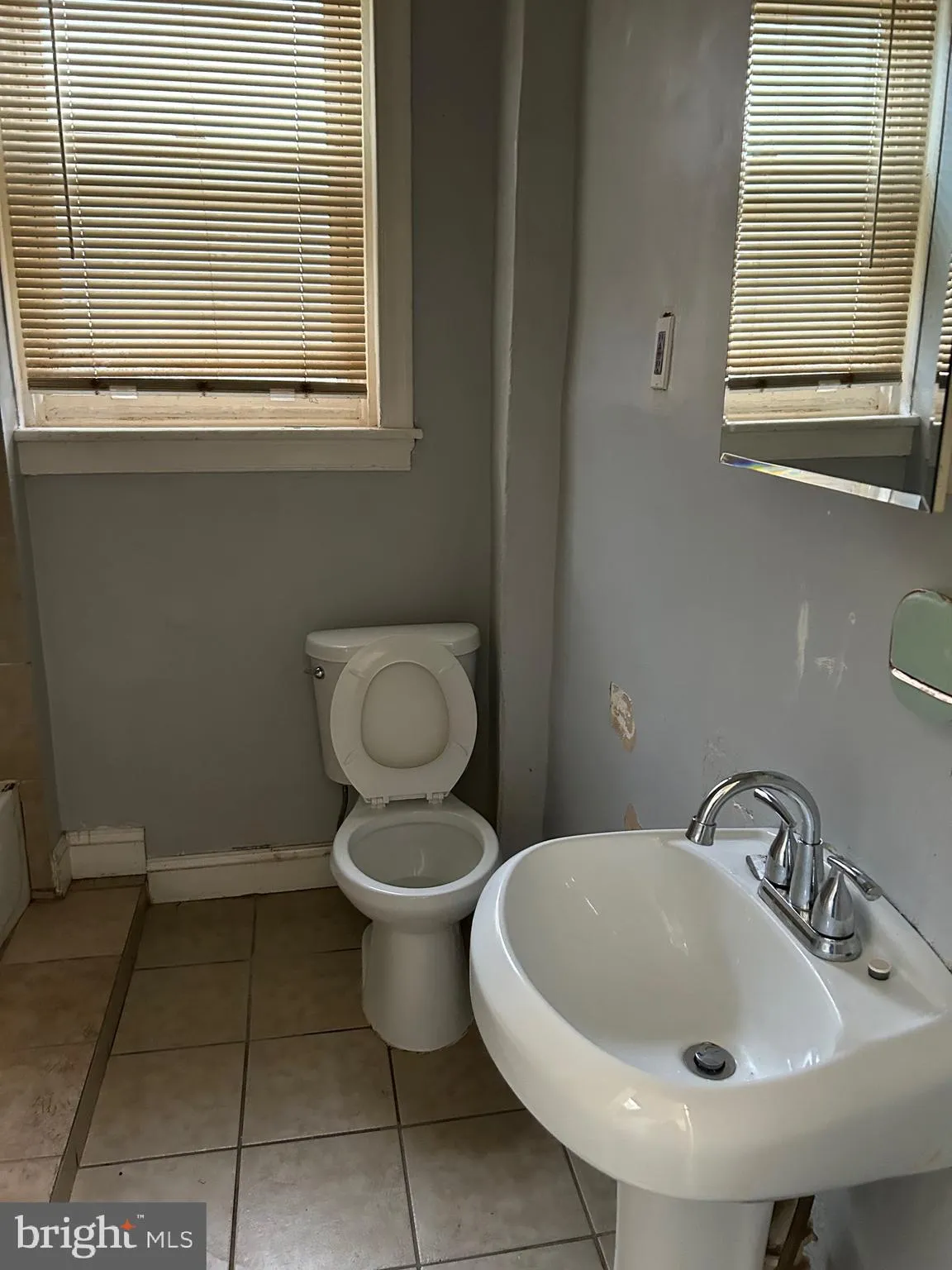 Philadelphia, Pennsylvania 19140, United States, 4 Bedrooms Bedrooms, ,1 BathroomBathrooms,Residential,Active,213080