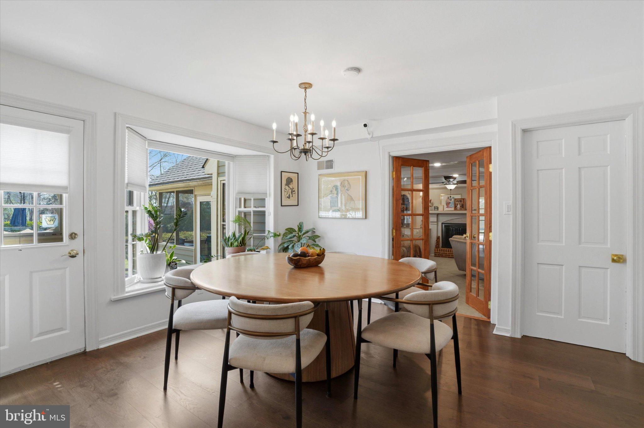 1551 DUXBURY COURT