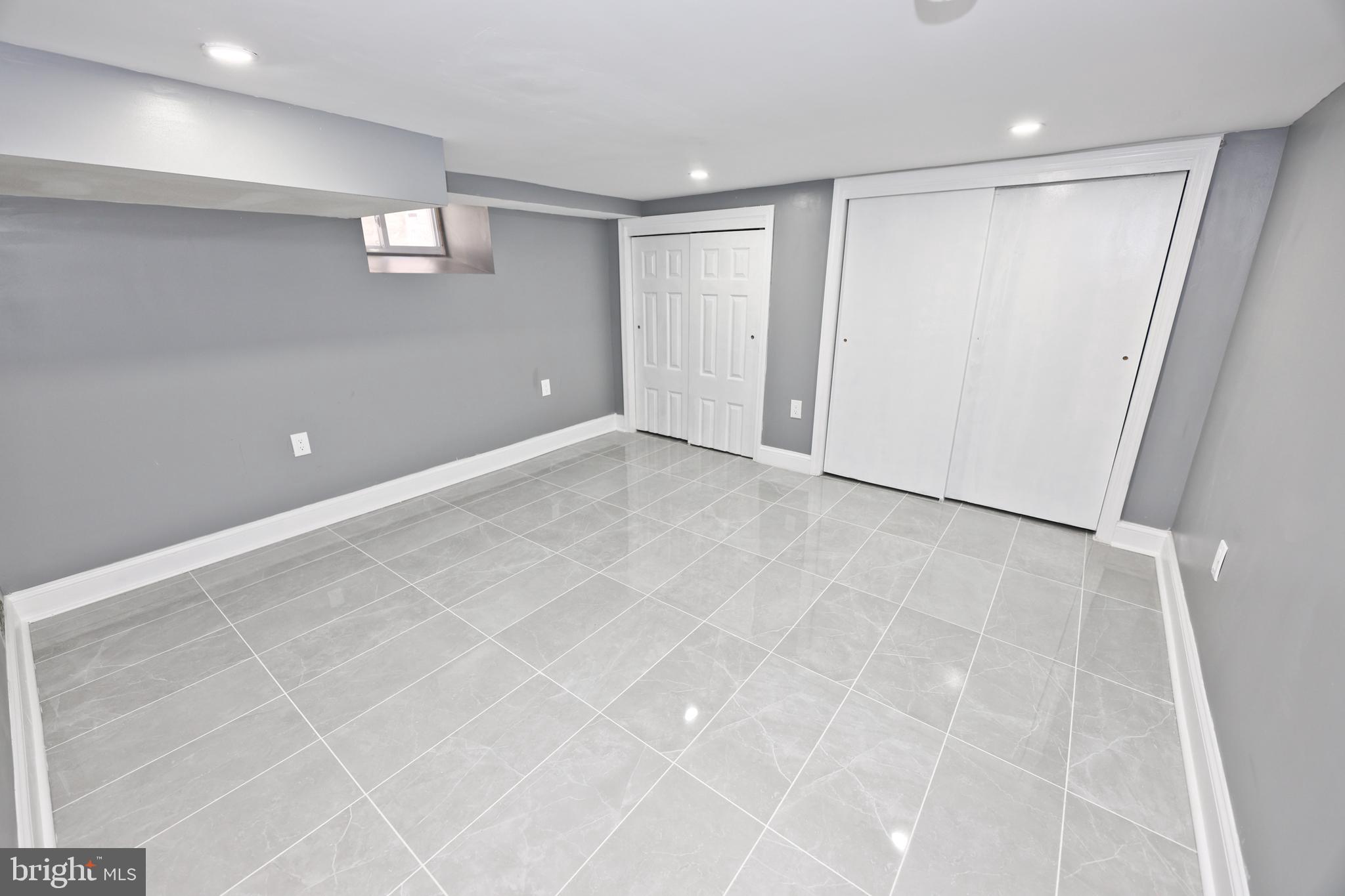 UNIVERSITY CITY - Residential