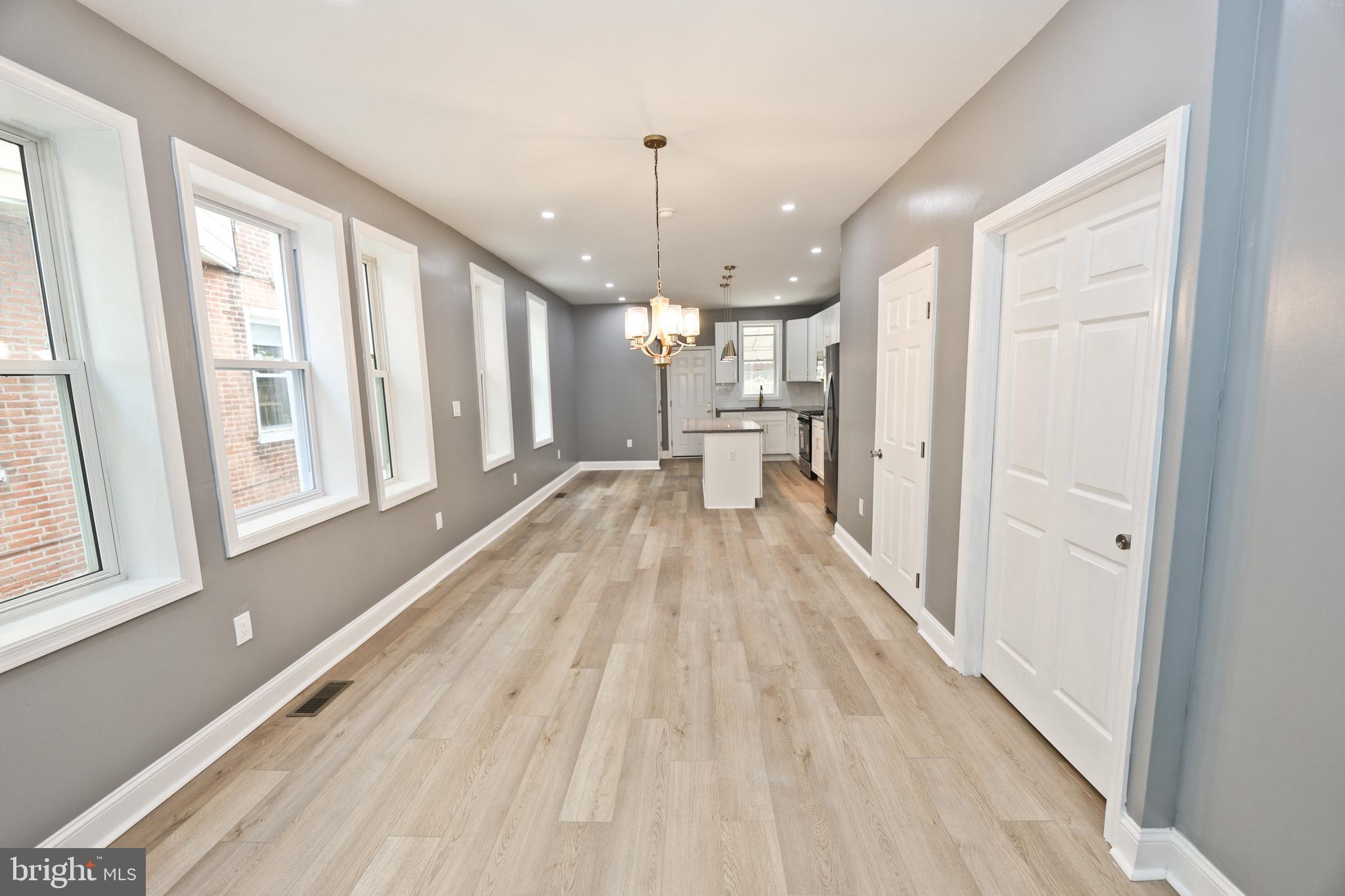 UNIVERSITY CITY - Residential