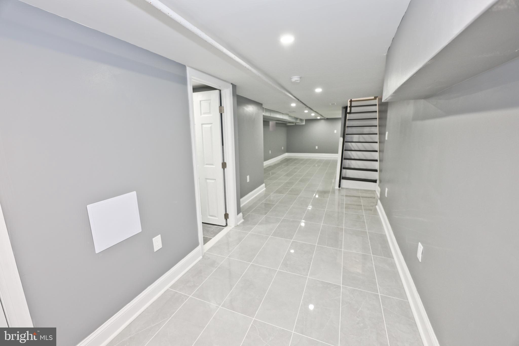 UNIVERSITY CITY - Residential