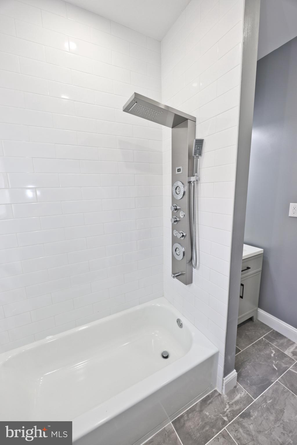 UNIVERSITY CITY - Residential