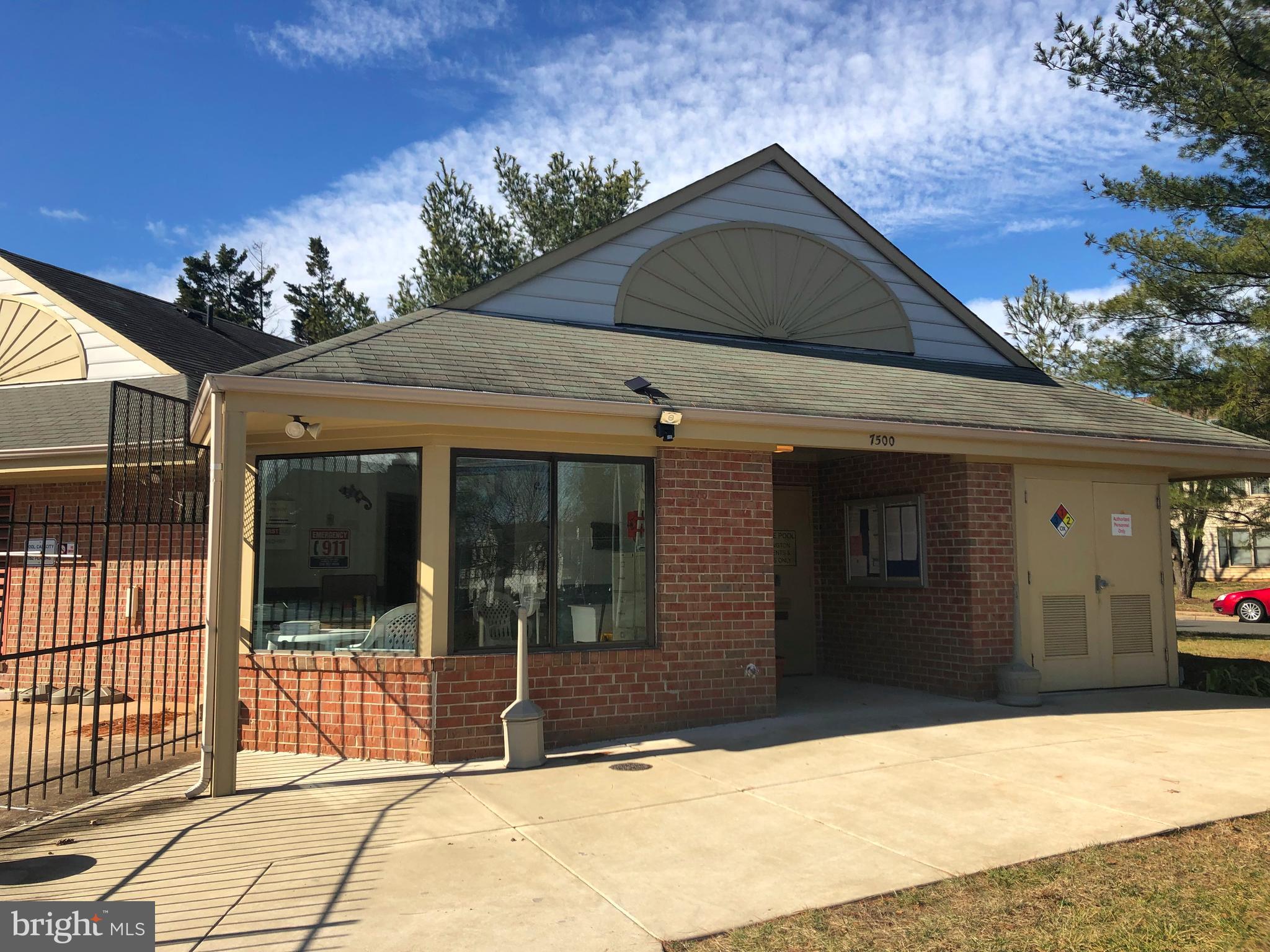 STONINGTON CONDOMINIUMS - Residential