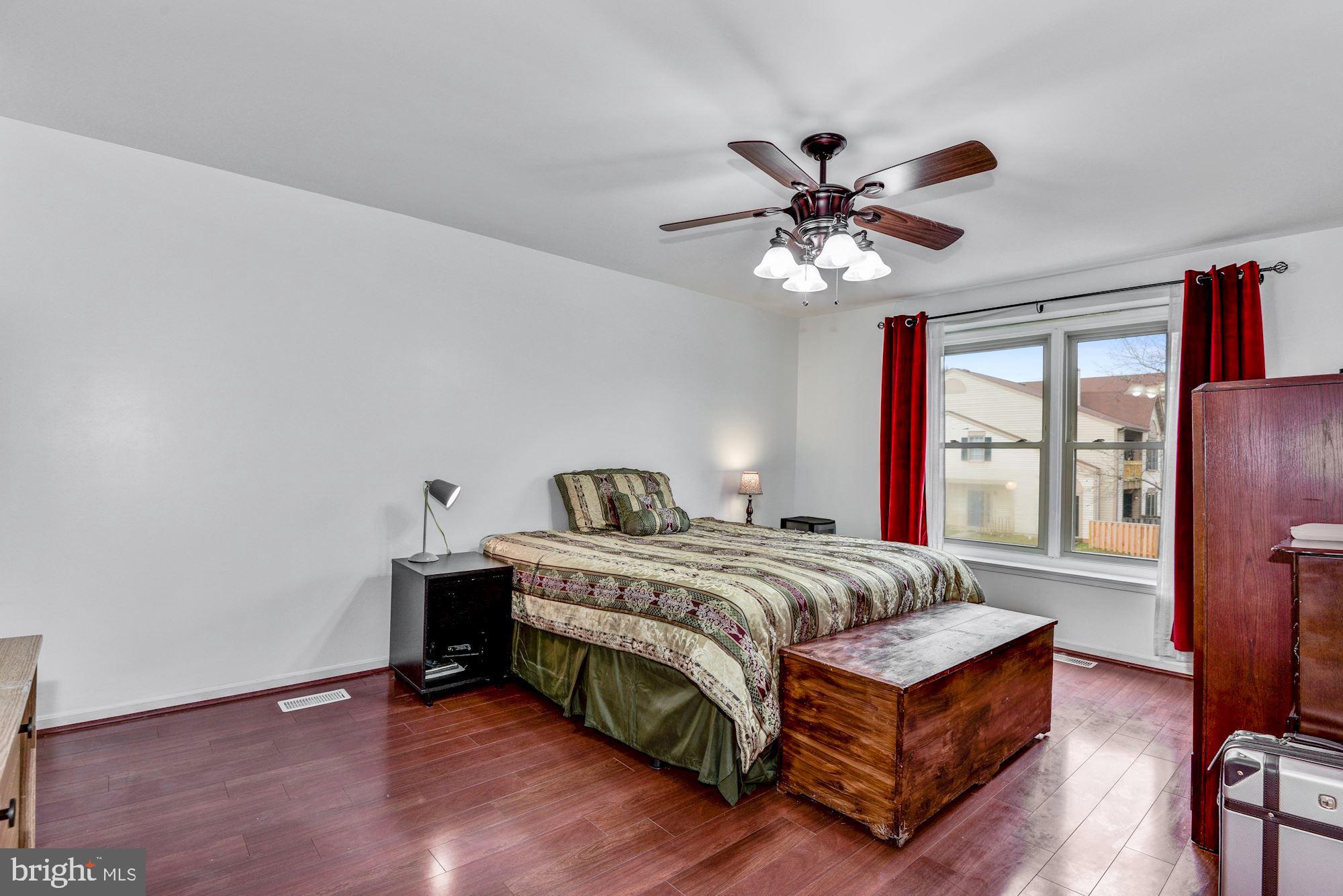 STONINGTON CONDOMINIUMS - Residential