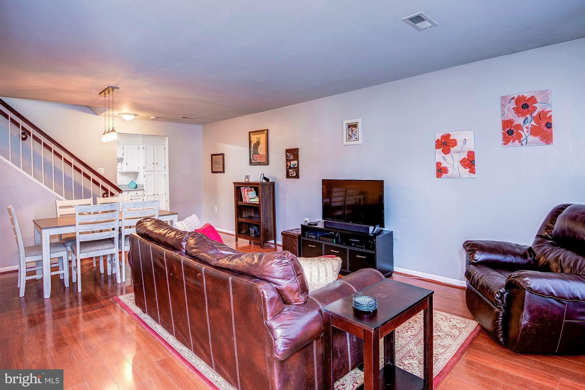 STONINGTON CONDOMINIUMS - Residential