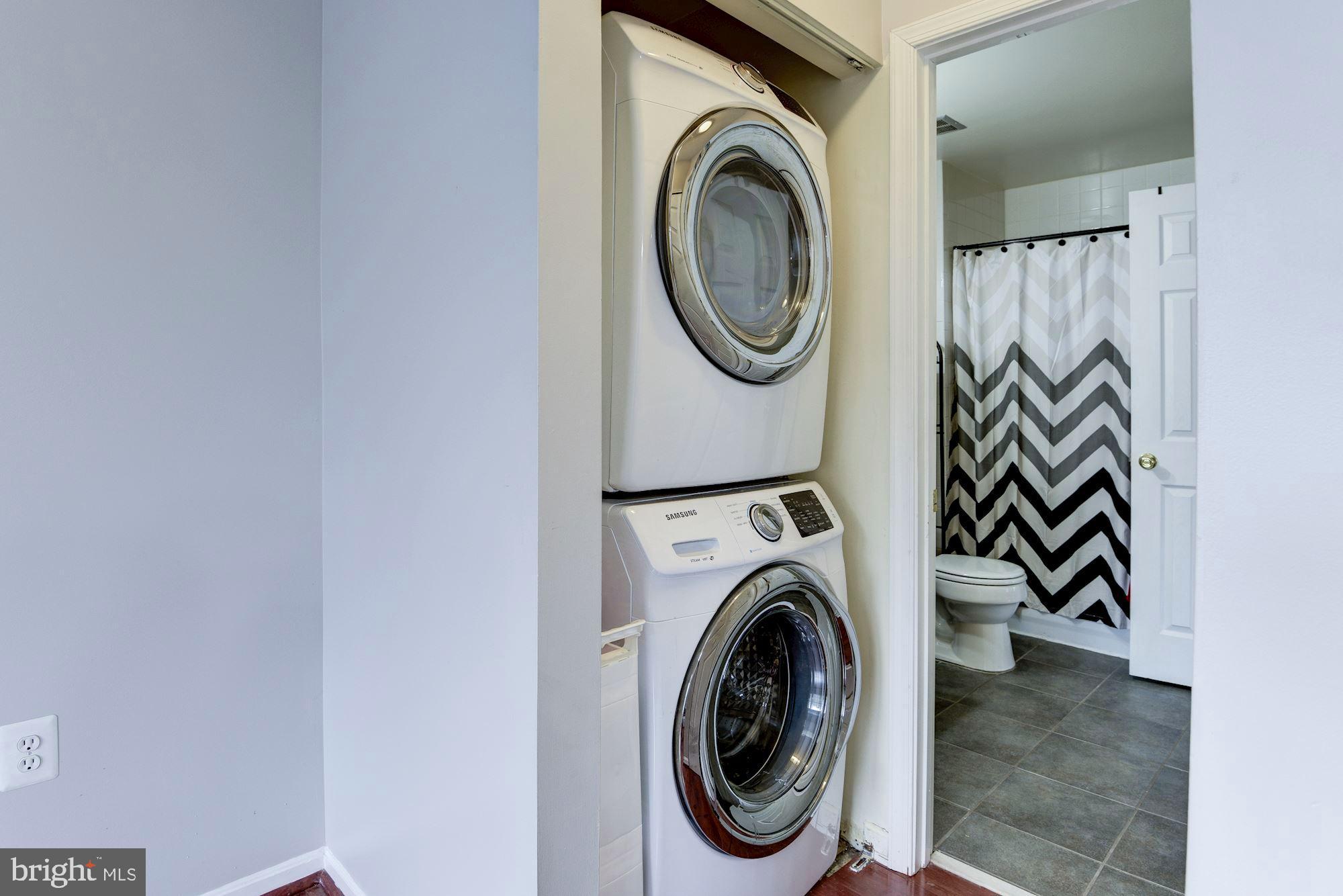 STONINGTON CONDOMINIUMS - Residential