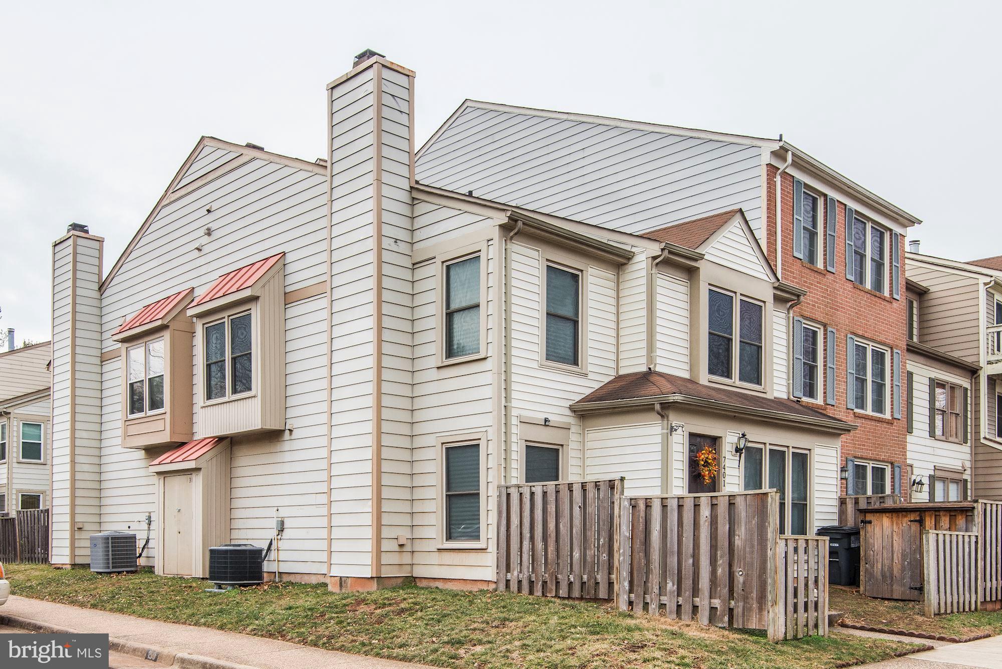 STONINGTON CONDOMINIUMS - Residential