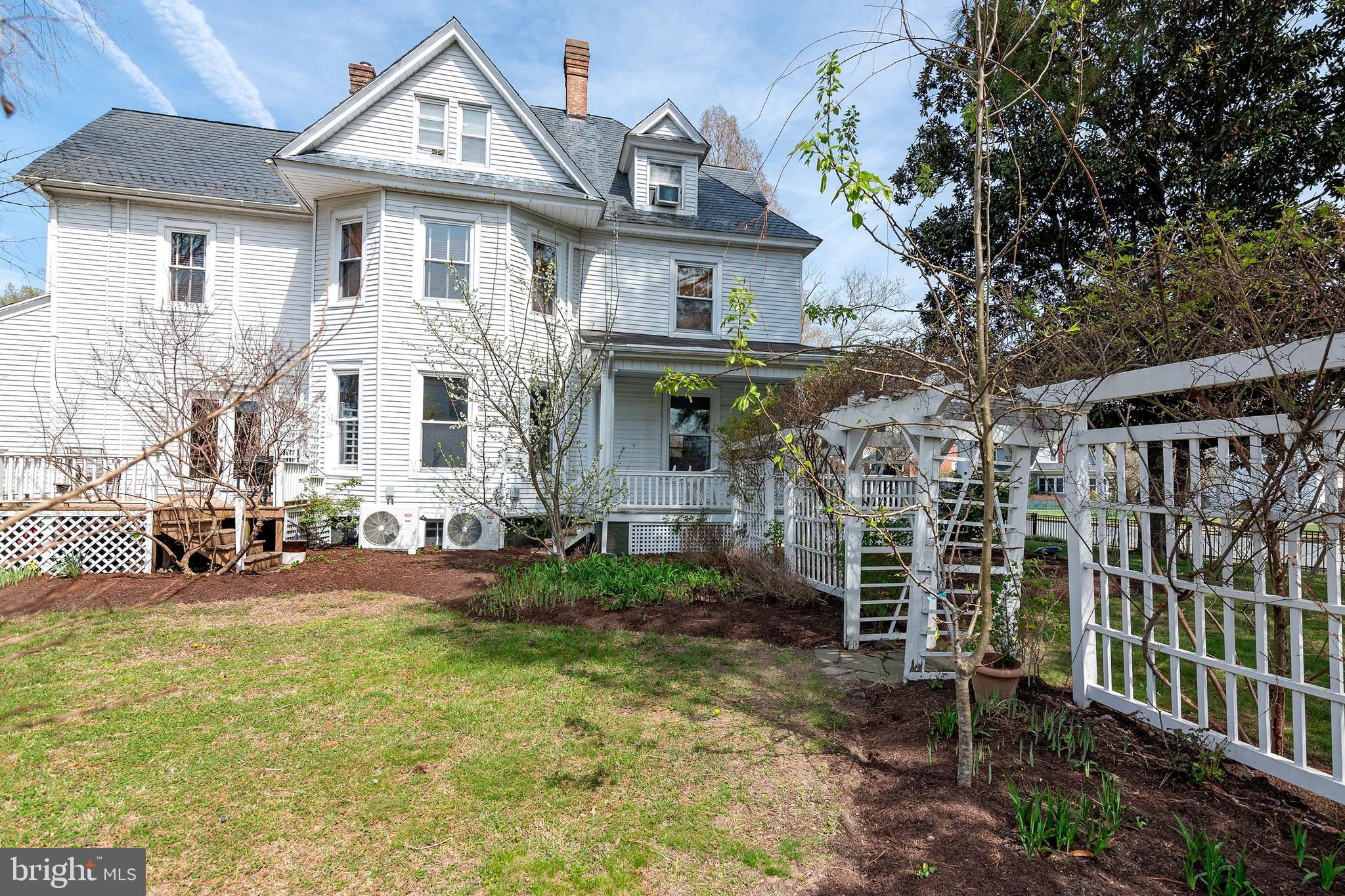 HISTORIC DISTRICT - Residential